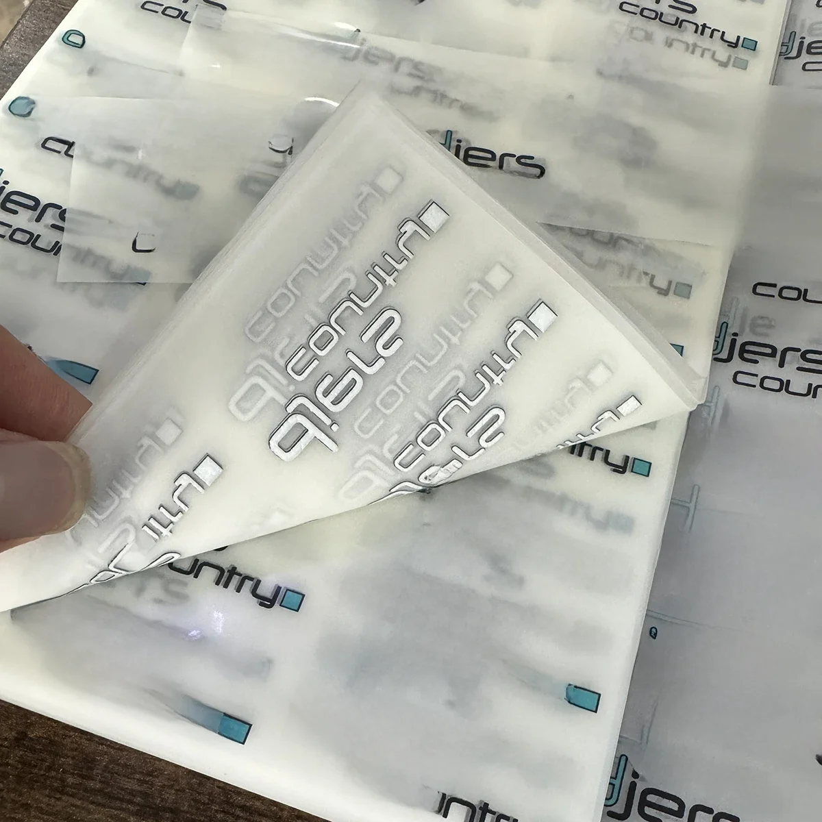 Personnalisez votre propre conception patchs fer sur transfert pour vêtements bricolage lavable T-Shirts autocollants thermiques marque couleur patchs thermiques