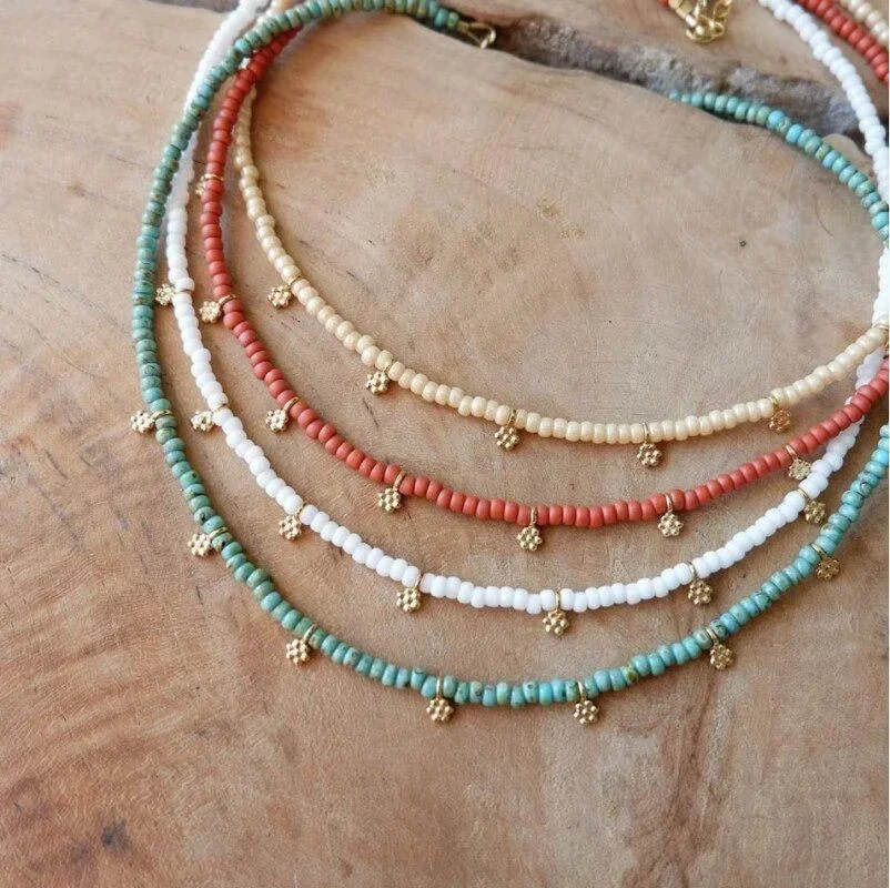 Boho Color Seed Bead Choker Necklace Flush with Neck Flowers Beautiful Beaded Choker Neck Level Birthday Gifts for Her — zdjęcie 2