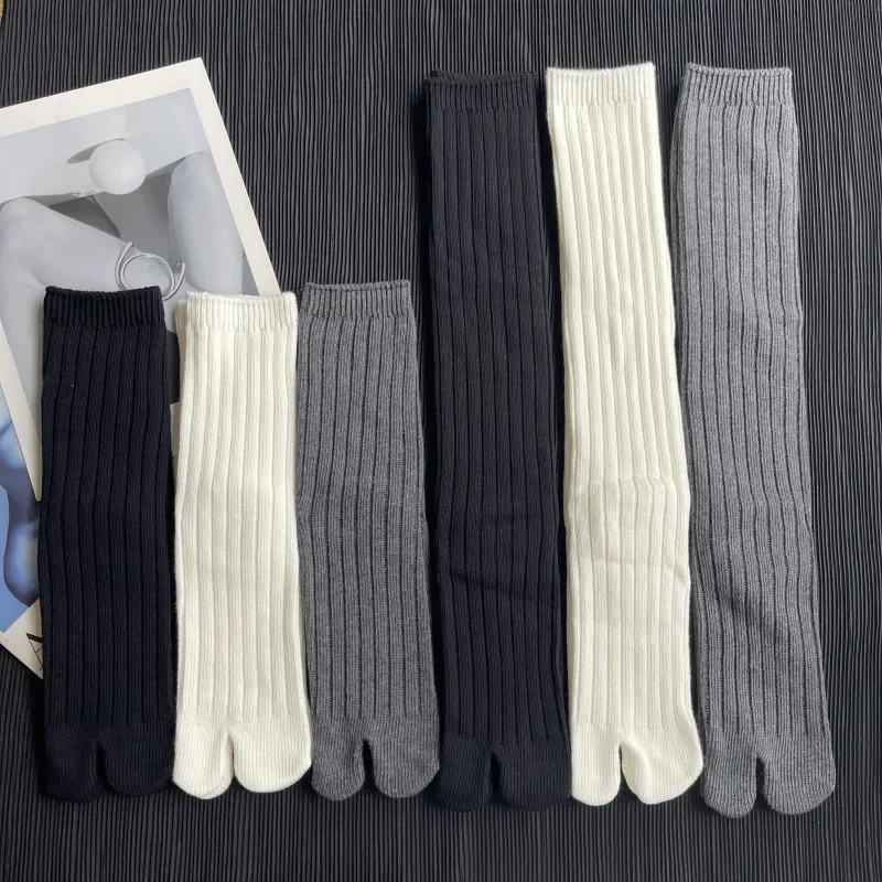 Chaussettes chaudes en coton de haute qualité pour femmes, deux orteils, mode rétro rayé, Tabi japonais, aiguilles à fil épais, printemps automne hiver