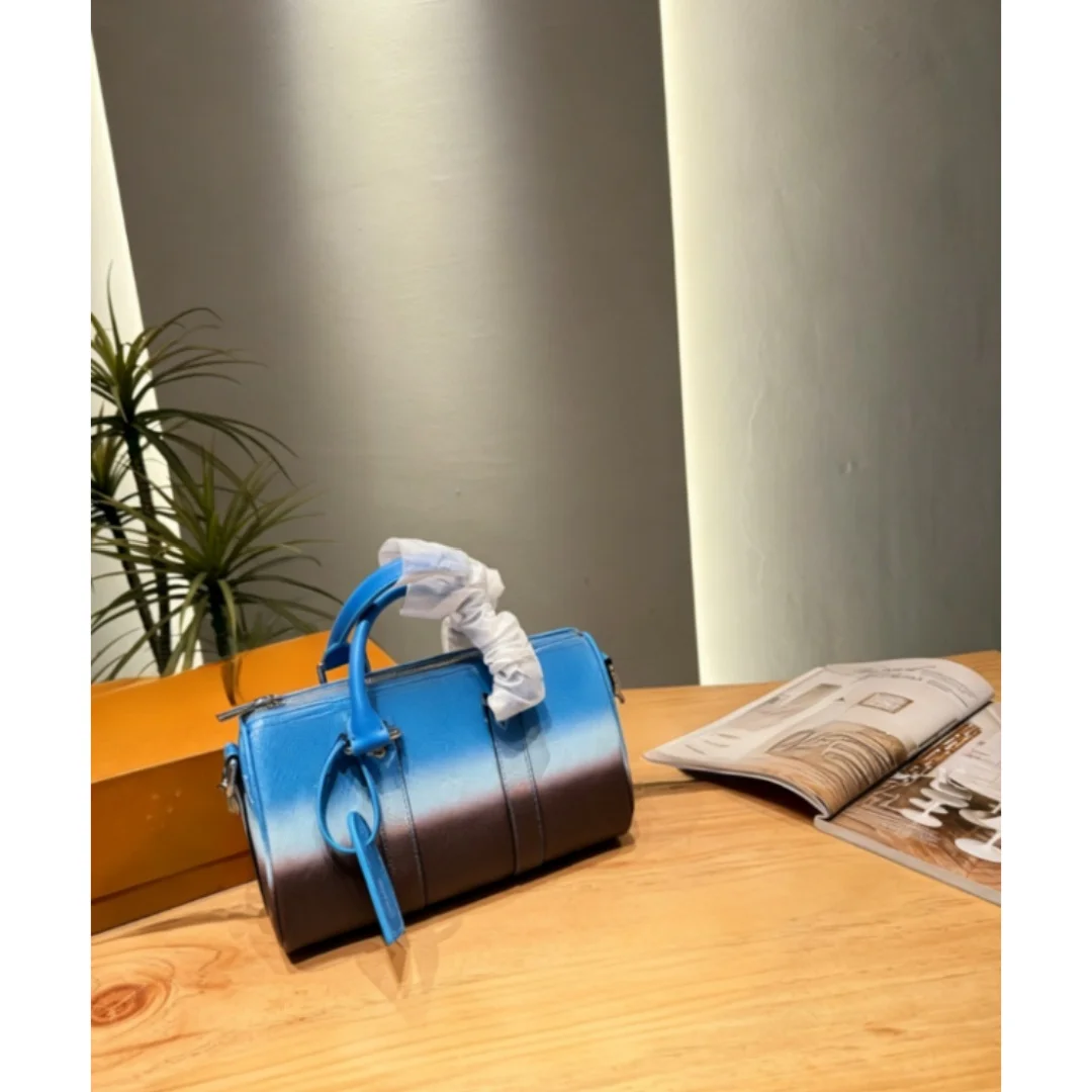 

New Size 24*14CM Women's Fashionable And Versatile Letter-print Gradient Handbag With Adjustable Strap No Box