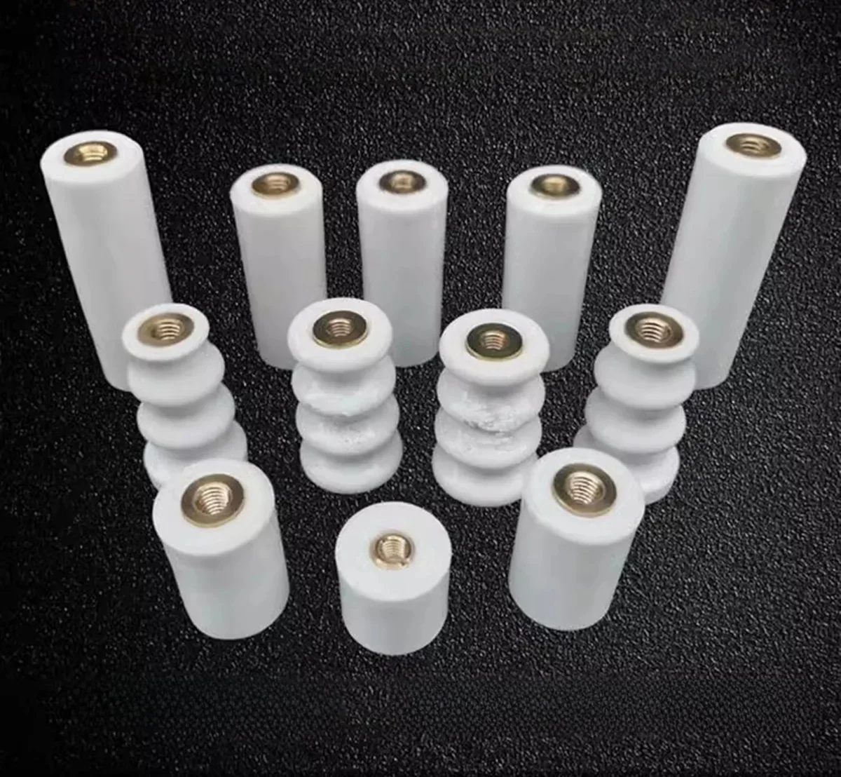 Isolateur de porcelaine haute tension haute température, isolateurs en céramique, porcelaine électrique haute fréquence 1kv-25kv