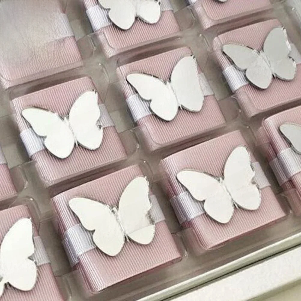 30/50/100szt Spersonalizowane akrylowe grawerowane imię Baby Shower Chrzest Czekoladowa zawieszka Motyl Niestandardowa zawieszka Dekoracja imprezowa Ulubione — zdjęcie 2