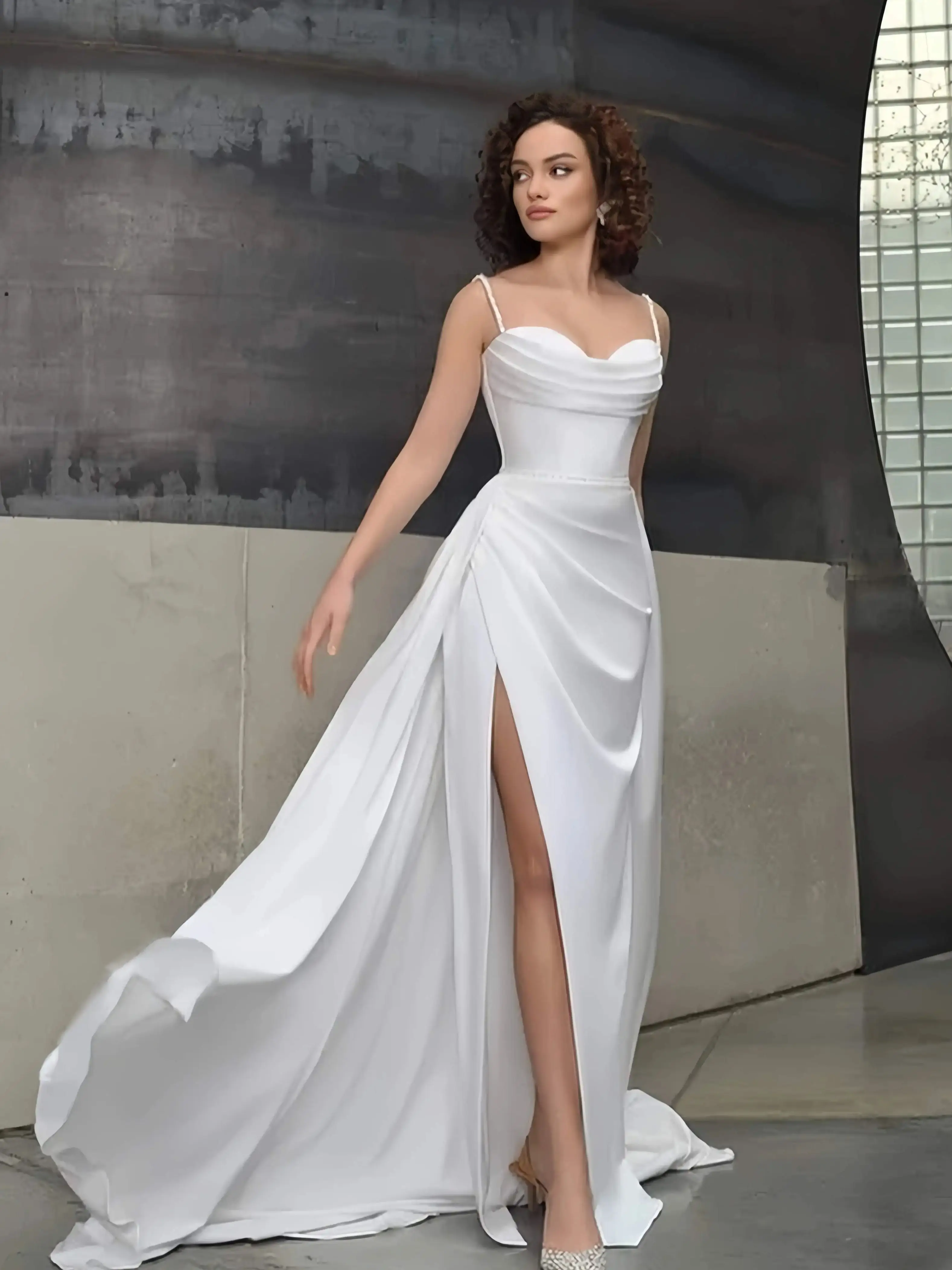 Vestidos de novia de satén con escote Corazón, Vestidos de novia largos con tirantes finos de sirena divididos, vestido de noche de tren desmontable