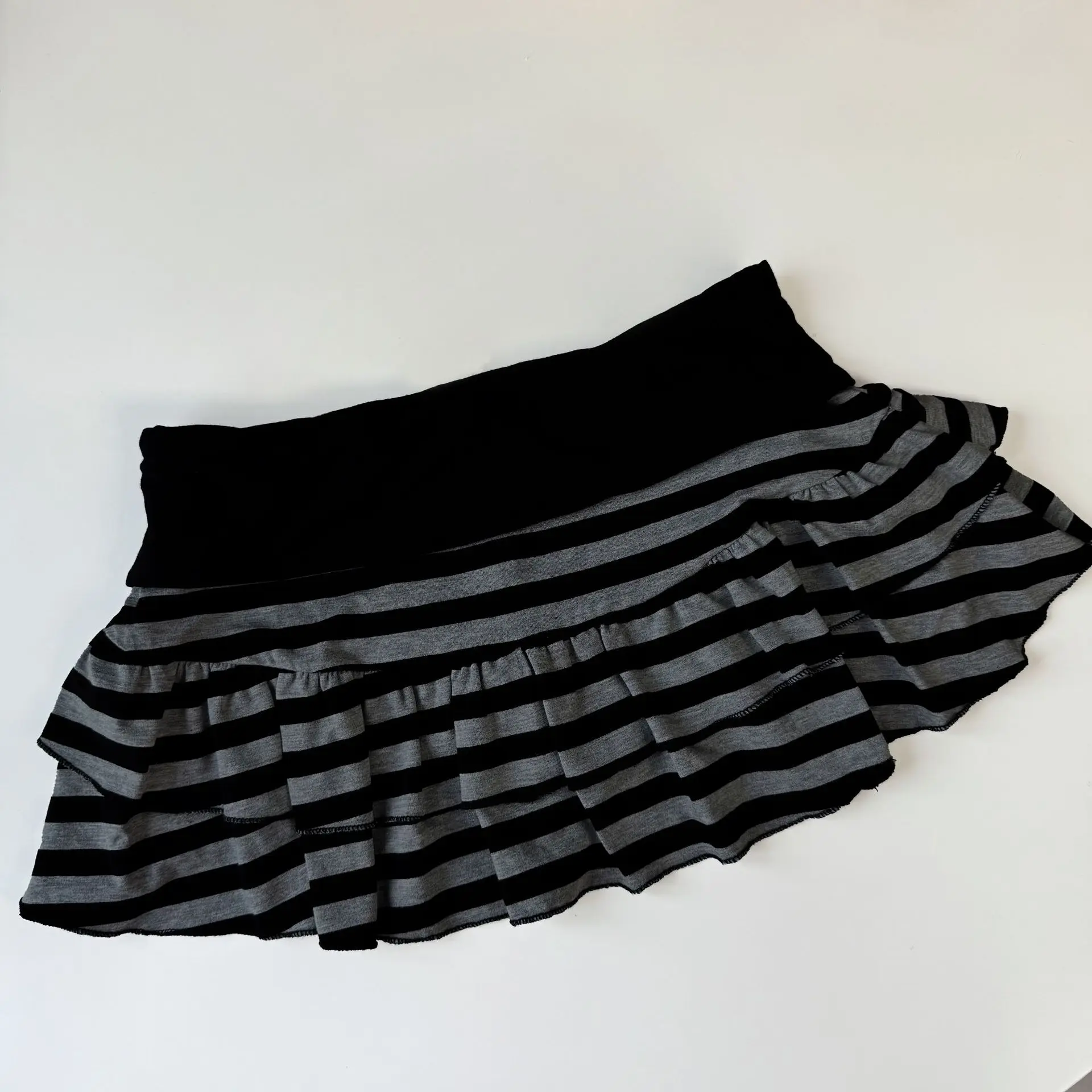 Retro Rock Fashion Mini Skirts Striped Harajuku Y2k Graphic A-Line Print Color-Block Punk Vintage Women Elegant Slim Short Skirt