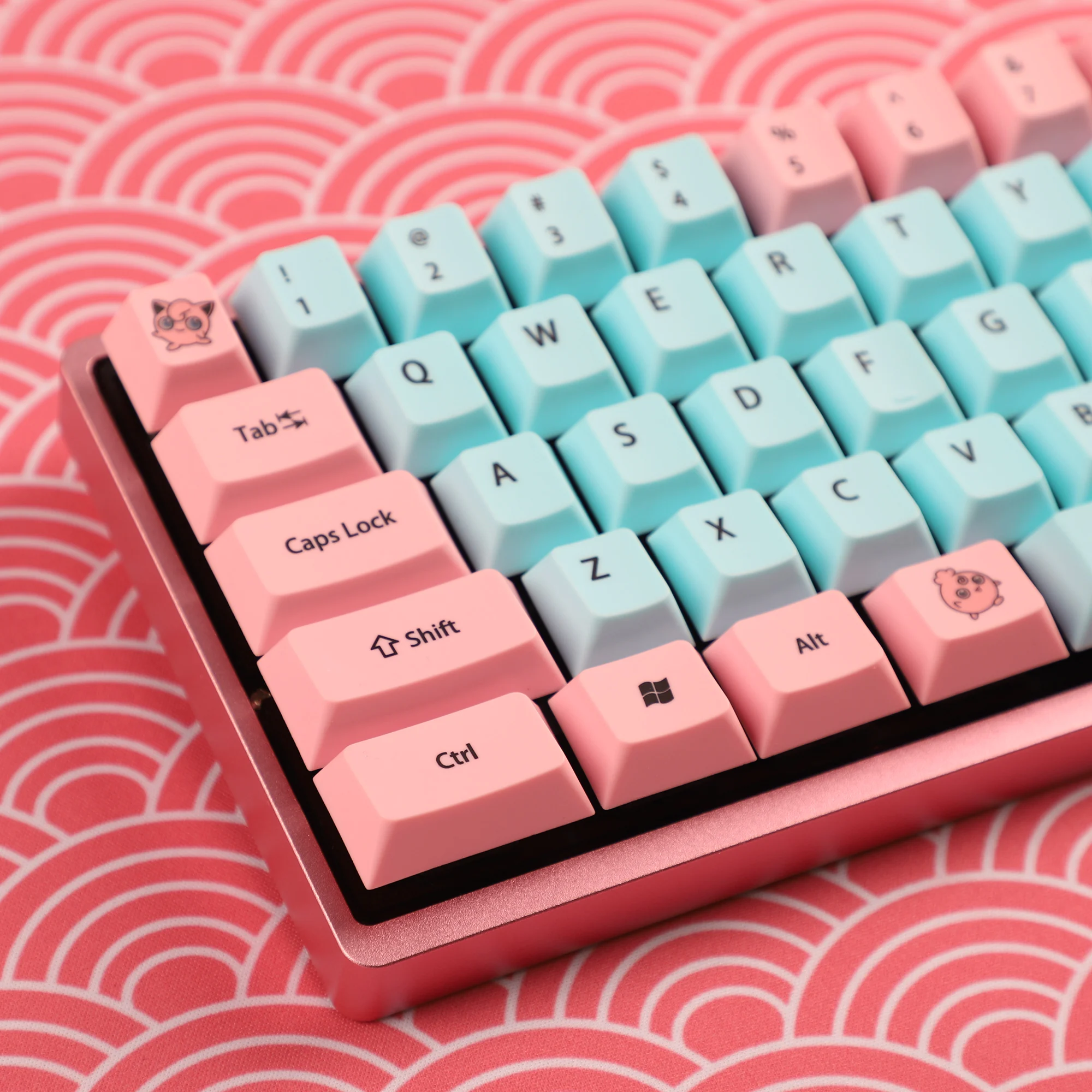 Minila Layout 67 Keys Cute Aluminum Case QMK Hot-swappable Hot Swap Type C PCB Mechanical Keyboard