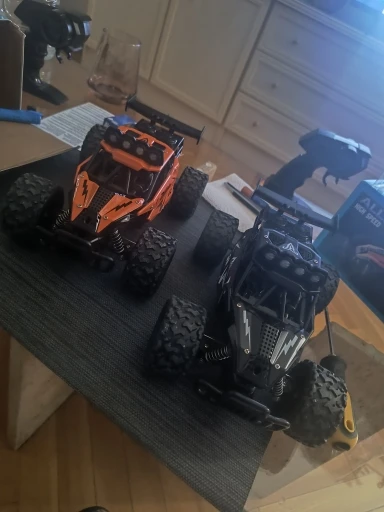 Oike Remote Control Car RC Drift Racing Vehicle Off Road Alloy 2.4G Radio High-Speed Trucks With LED Light Climbing Gift Kid Toy photo review