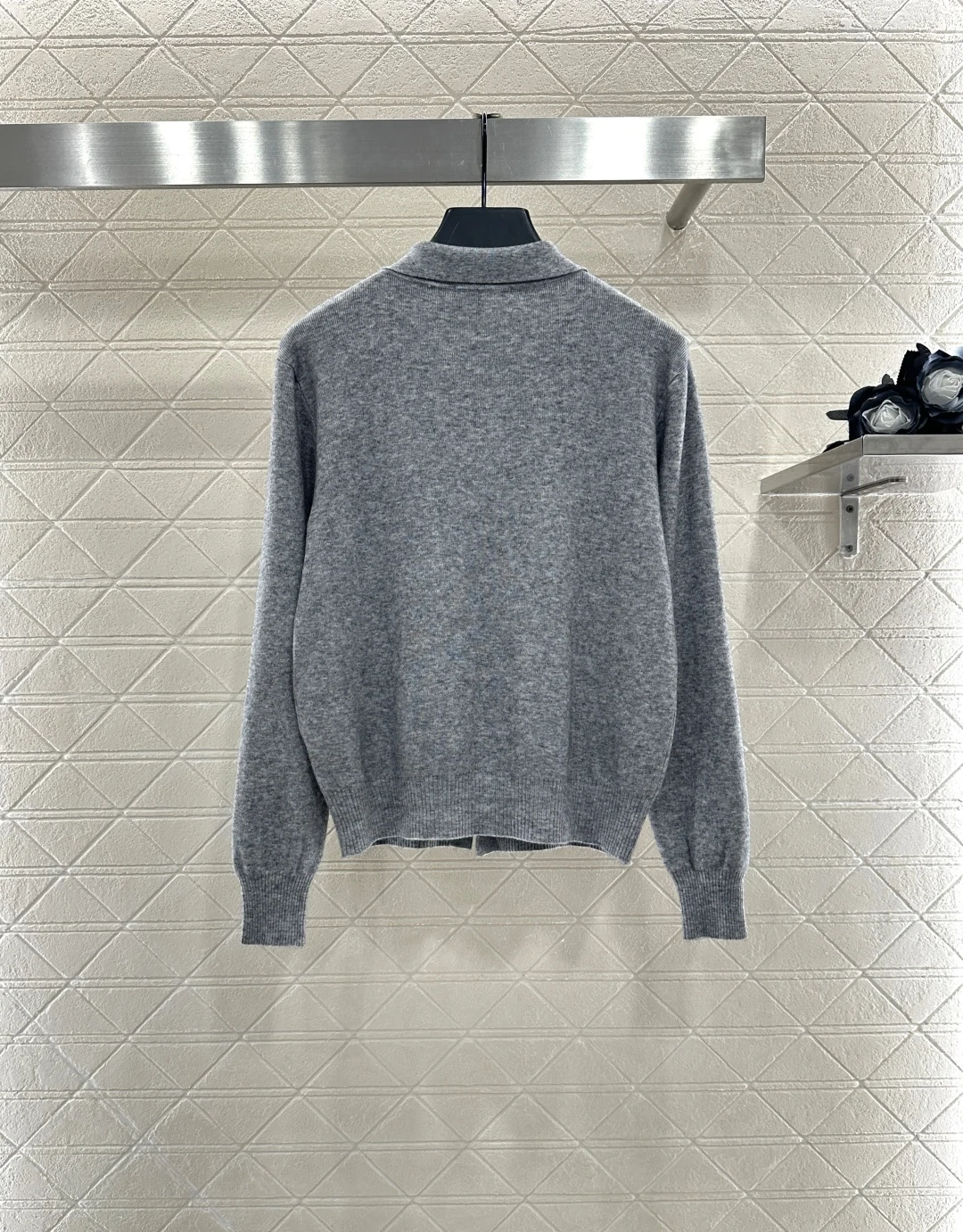 

2025 New sweater coat polo Cardigan long-sleeved cashmere embroidery buttons Versatile Slimming Figure-hugging winter autumn