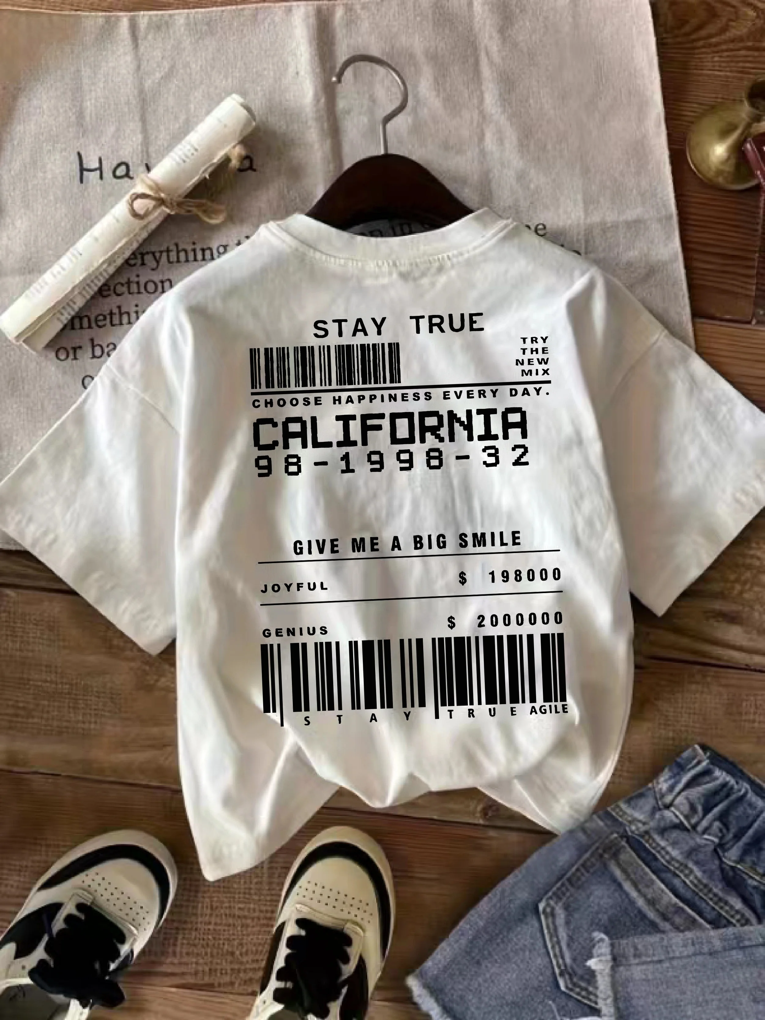 Lebendige Grafik druck T-Shirt weiche atmungsaktive Kurzarm Rundhals ausschnitt Top Sommer Frühling Baumwolle Herren bekleidung Mode Streetwear