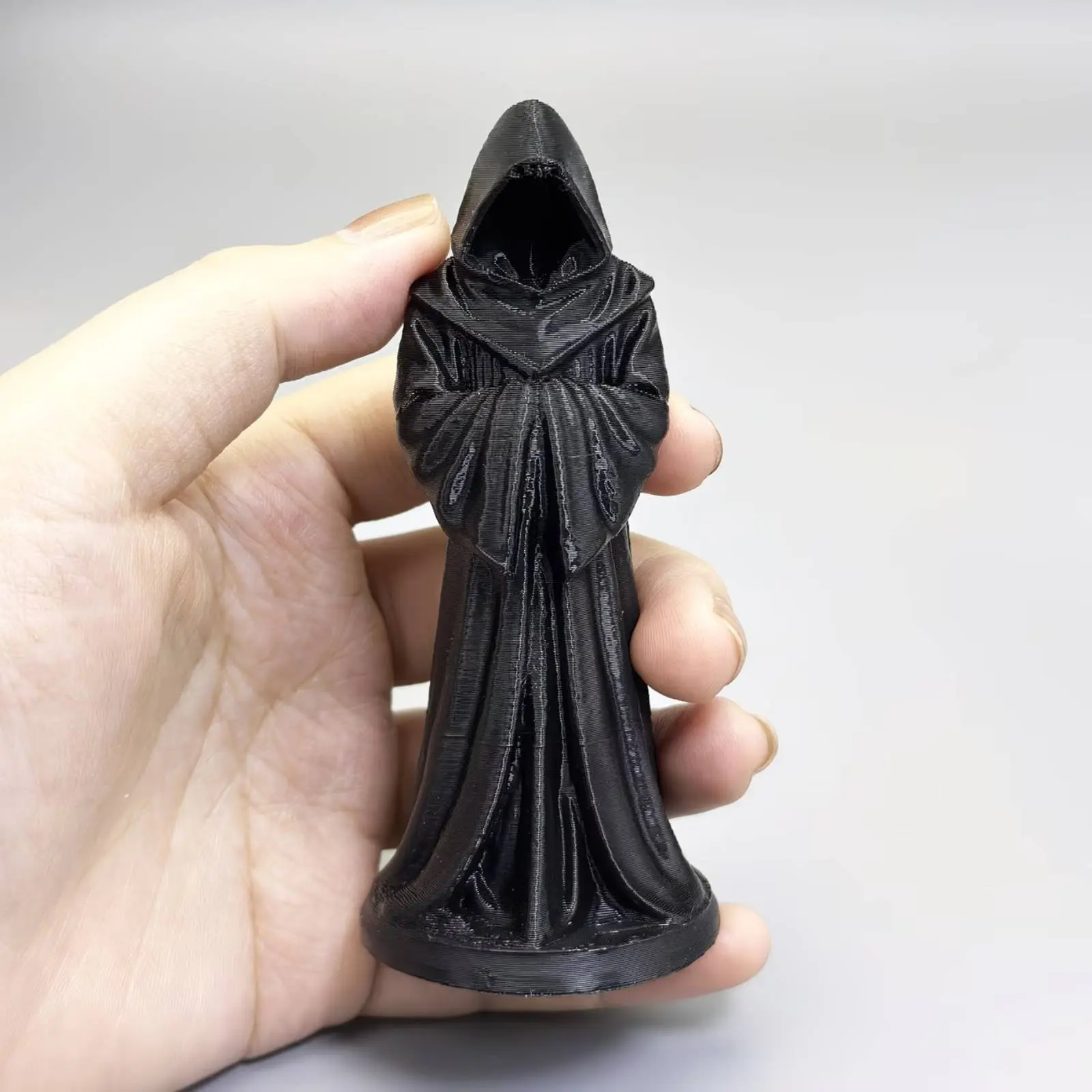 Reaper Figurine Enigmatic Look Hooded Reaper Statue Dark Theme Black Cloaked Attire Decoration for Shelf, Office