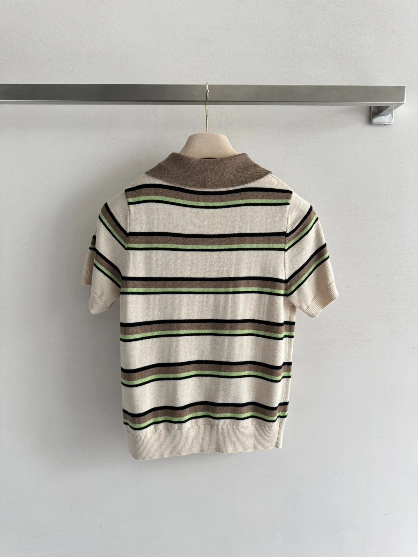 

High Quality Spring And Summer Women's Tee Casual Fashion Emboridery Letters Striped Patchwork Buttons Polo Shirt JQ093