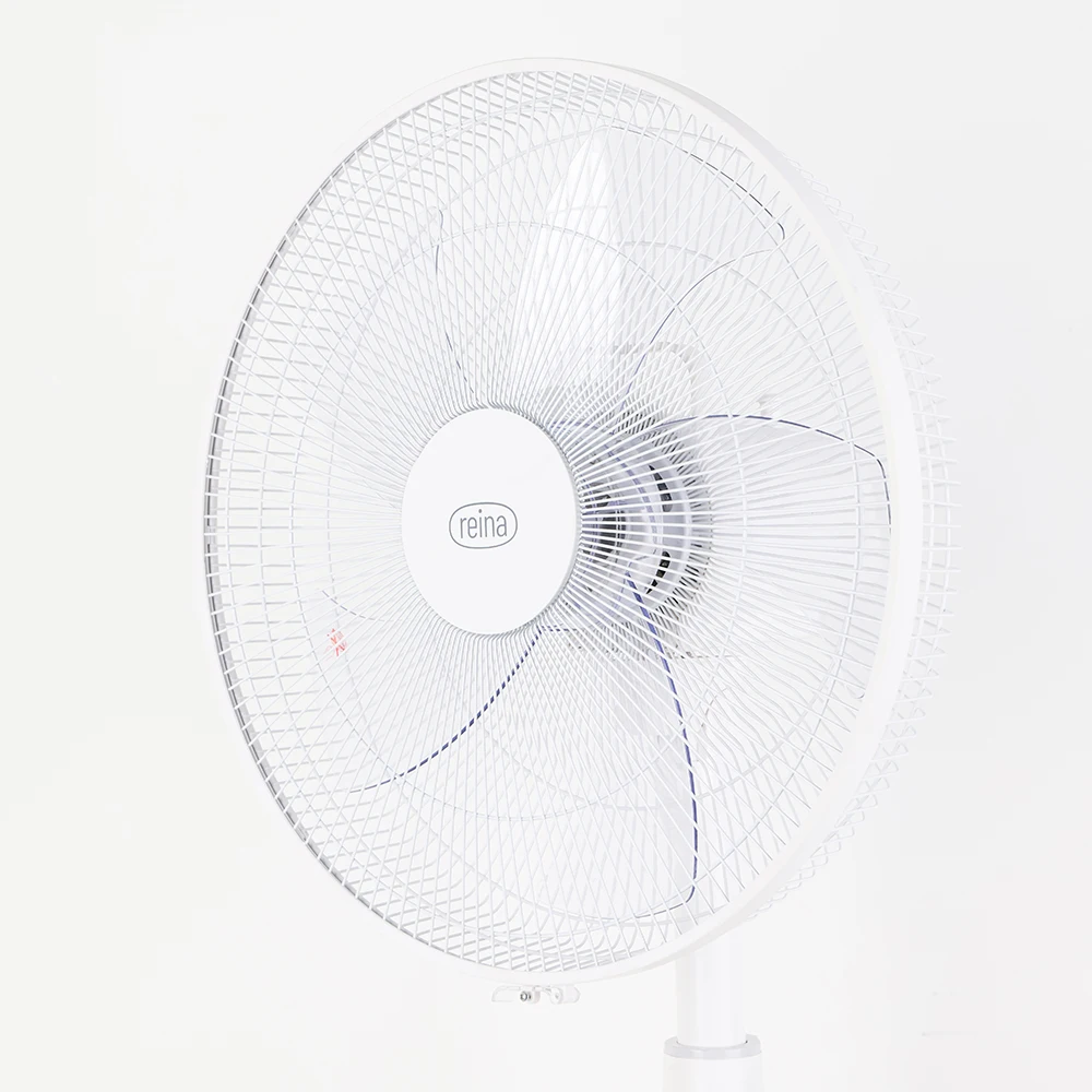 مروحة رينا ، 40 في ارتفاع ، أبيض ، شعر كبير ، إنه رائع جدًا