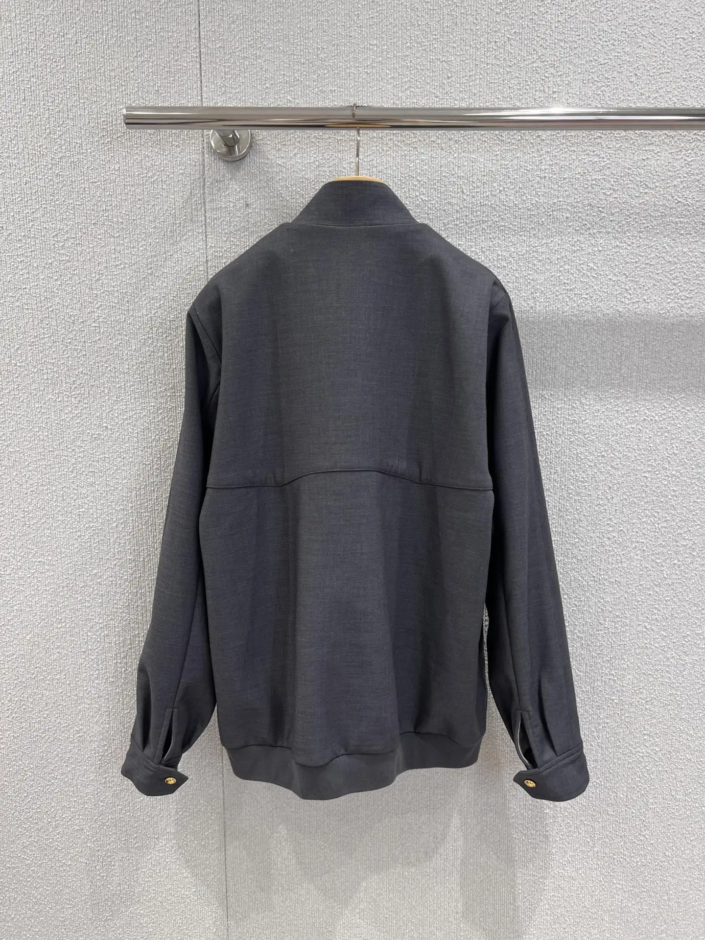 

2025 Early Autumn New Stand up Collar Embroidered Zipper Jacket with Soft Fabric 365