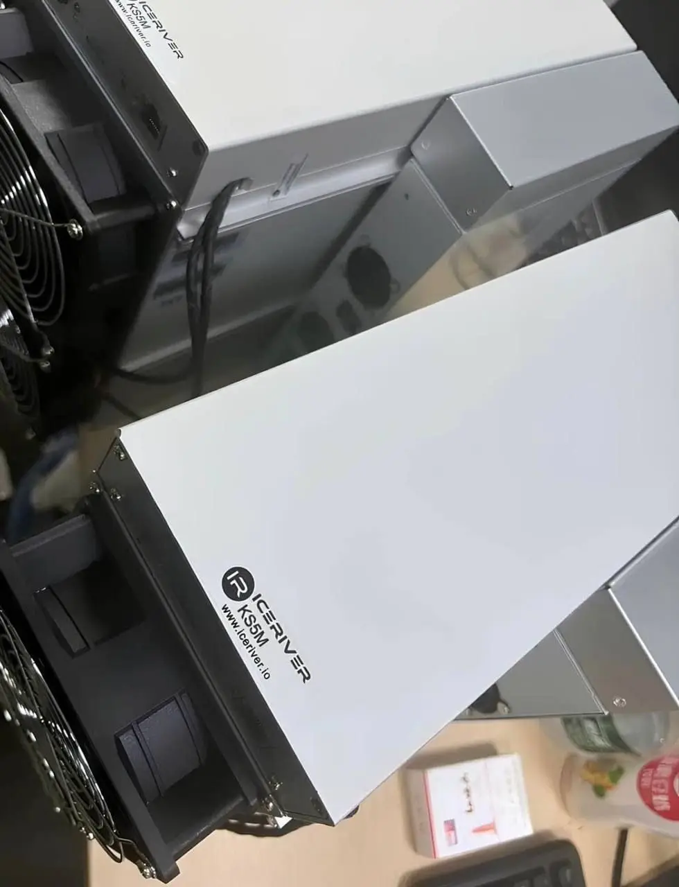 

ICERIVER AE3 2Gh/s 3400W Low Power Consumption ALEO Miner Iceriver AE3 ALEO Miner