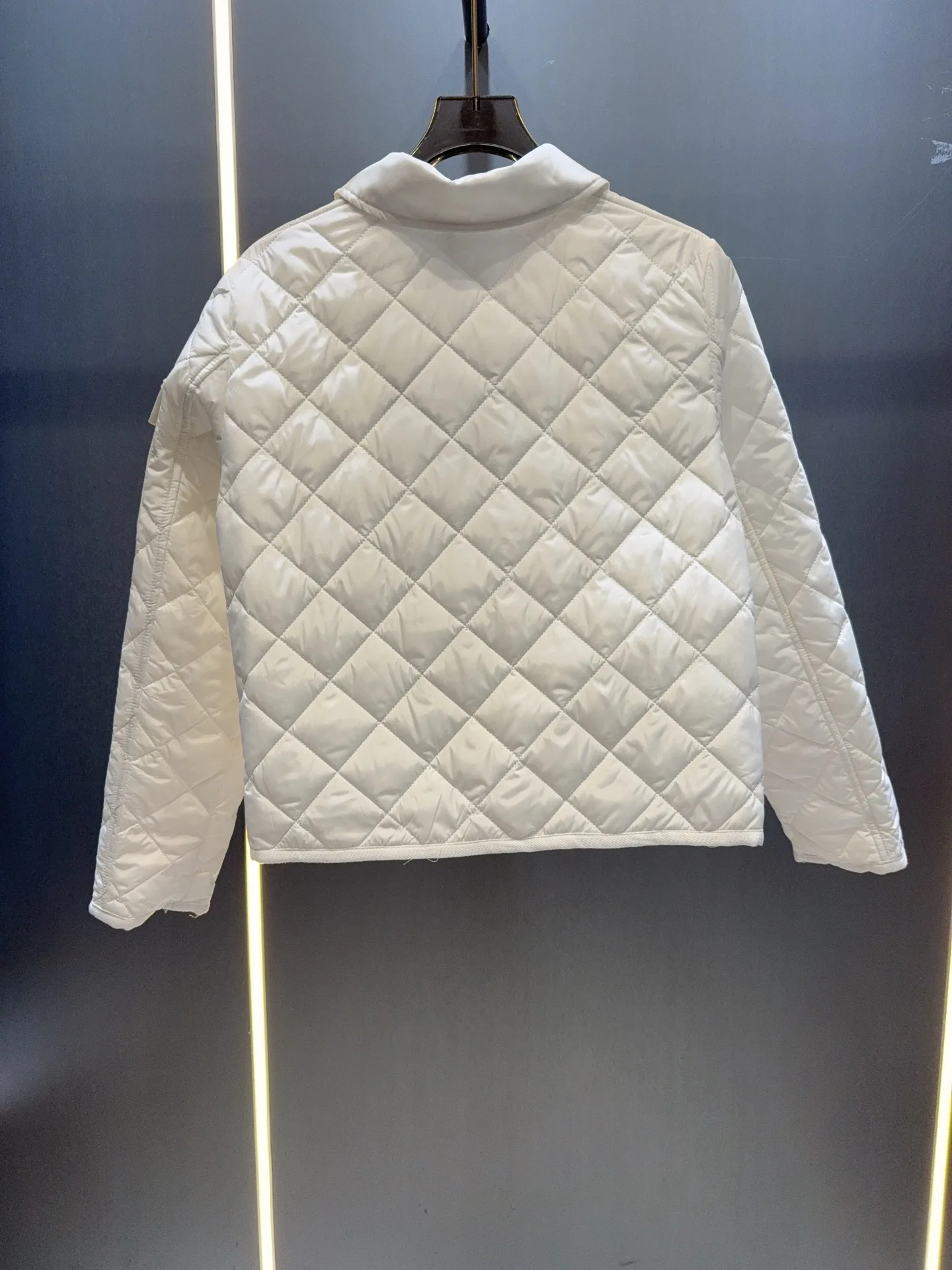 

2025 Autumn Must-Have! Double-Sided Diamond-Quilted Cotton Jacket - Stand Collar Single-Breasted, Cozy Warm, Perfect for Layers