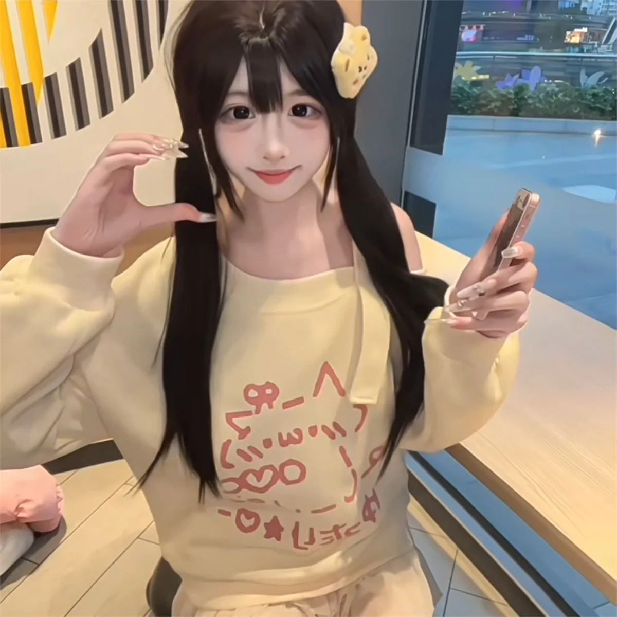 اليابانية هوديي 2025 الملابس النسائية القوس الكرتون كم طويل Camisetas قبالة الكتف فضفاض تيز موضة عادية أنيمي Y2k القمم #4