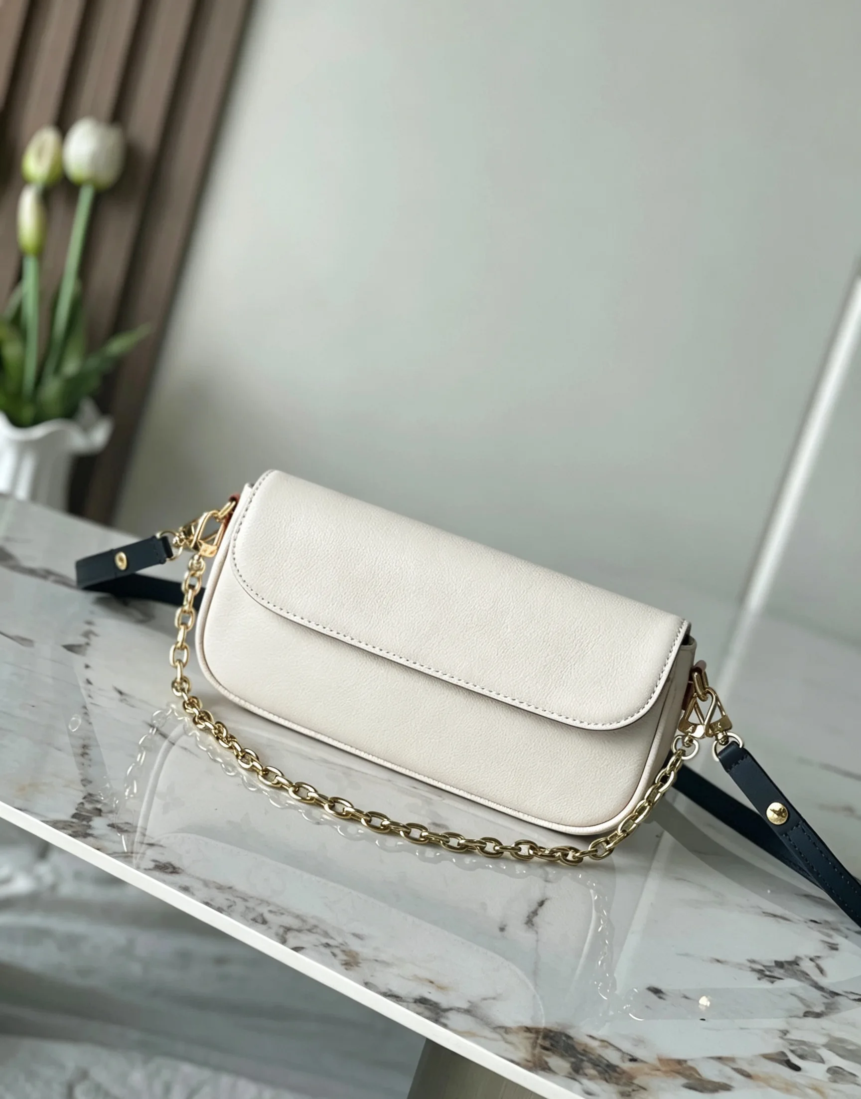 Light Luxury Premium Leather Crossbody Bag High Texture Women Daily Handbag  14