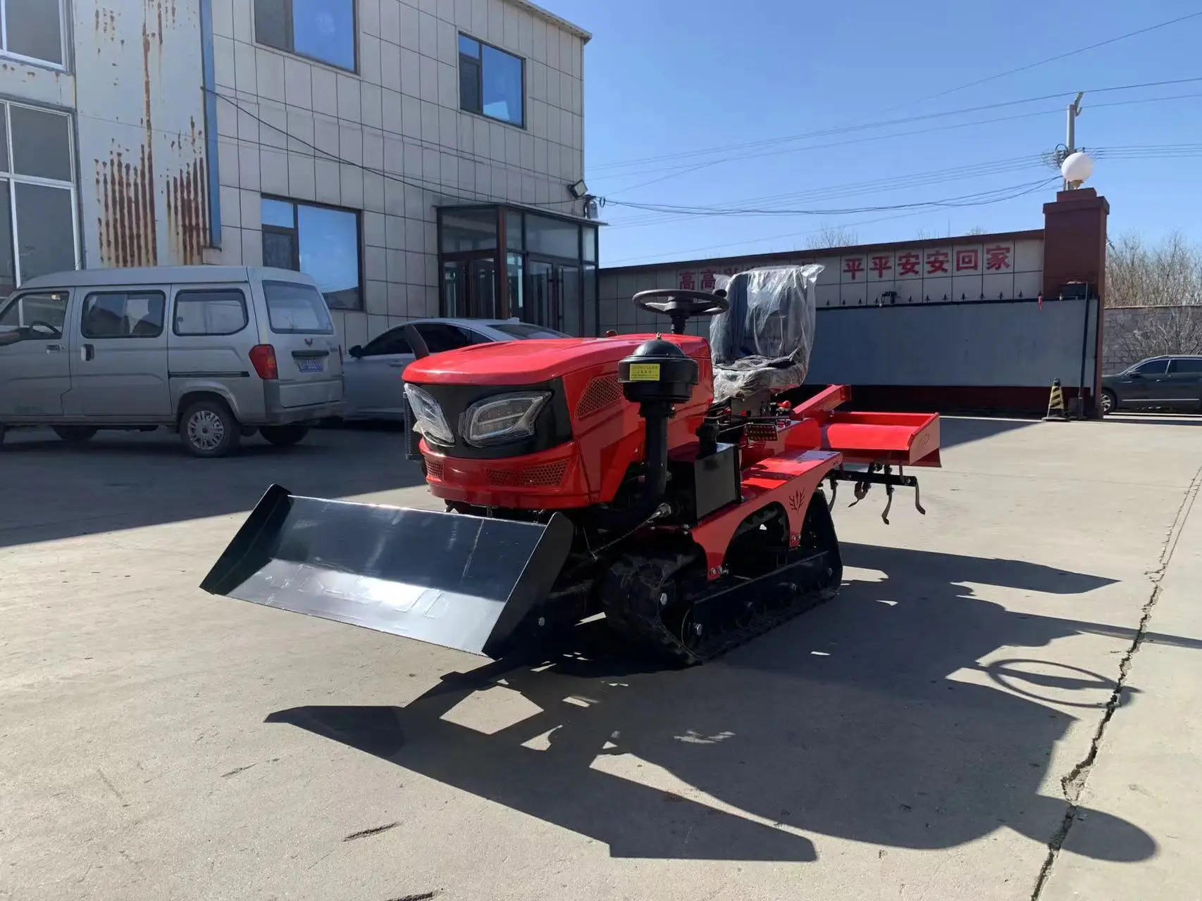 Customized 35HP CE Certificated Crawler Mini Tractor Farm Tiller Rotary Tractor