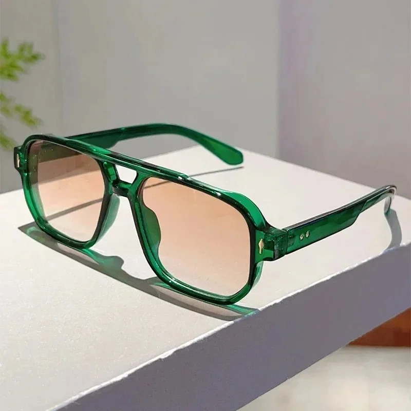 Vintage Double ponts hommes lunettes de soleil carrées mode vert océan lentille UV400 lunettes femmes tendance Rivets lunettes de soleil