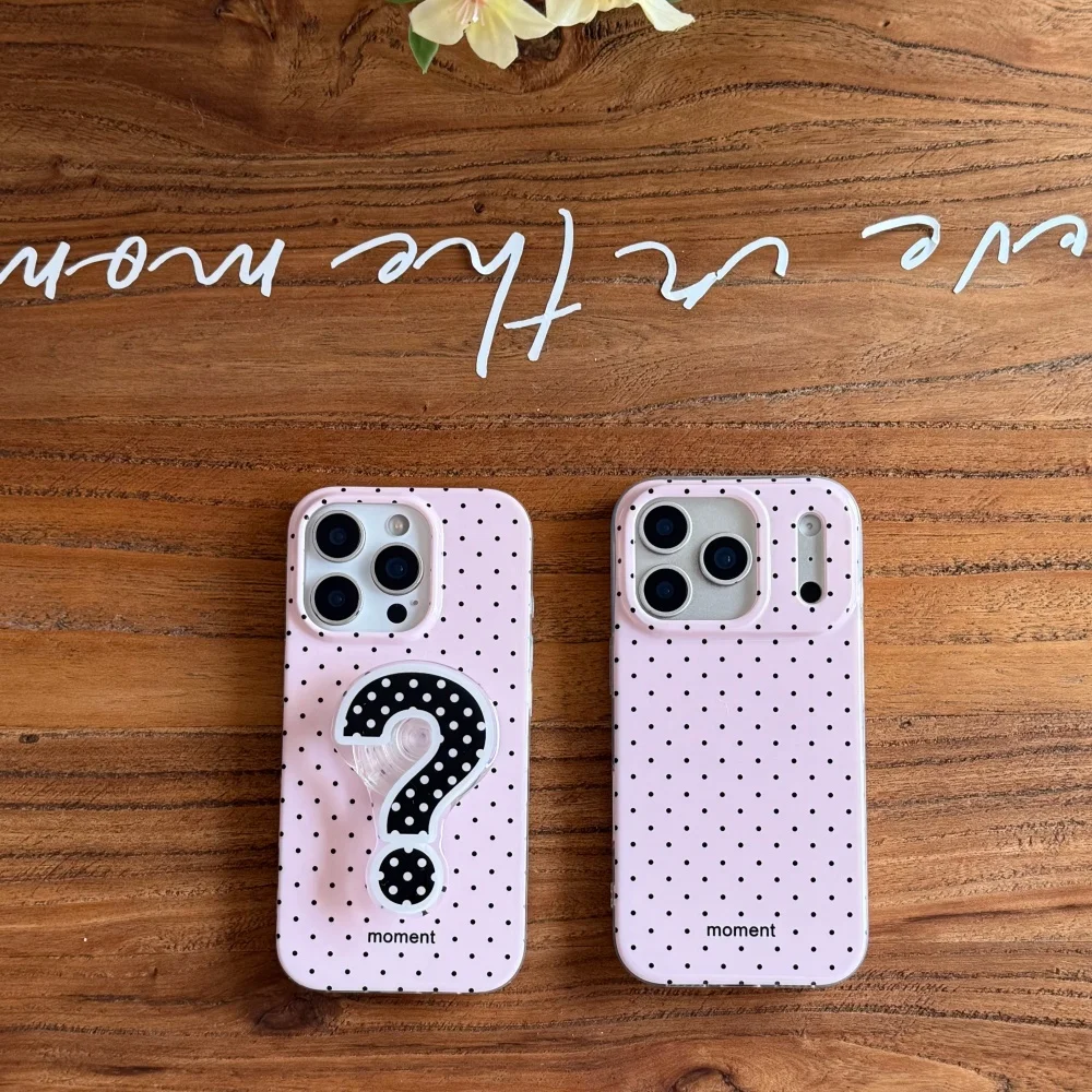 

Creative polka dot question mark stand phone case for iPhone 17 16 ProMax 14 15 Pro fundas Korean INS shockproof protective case