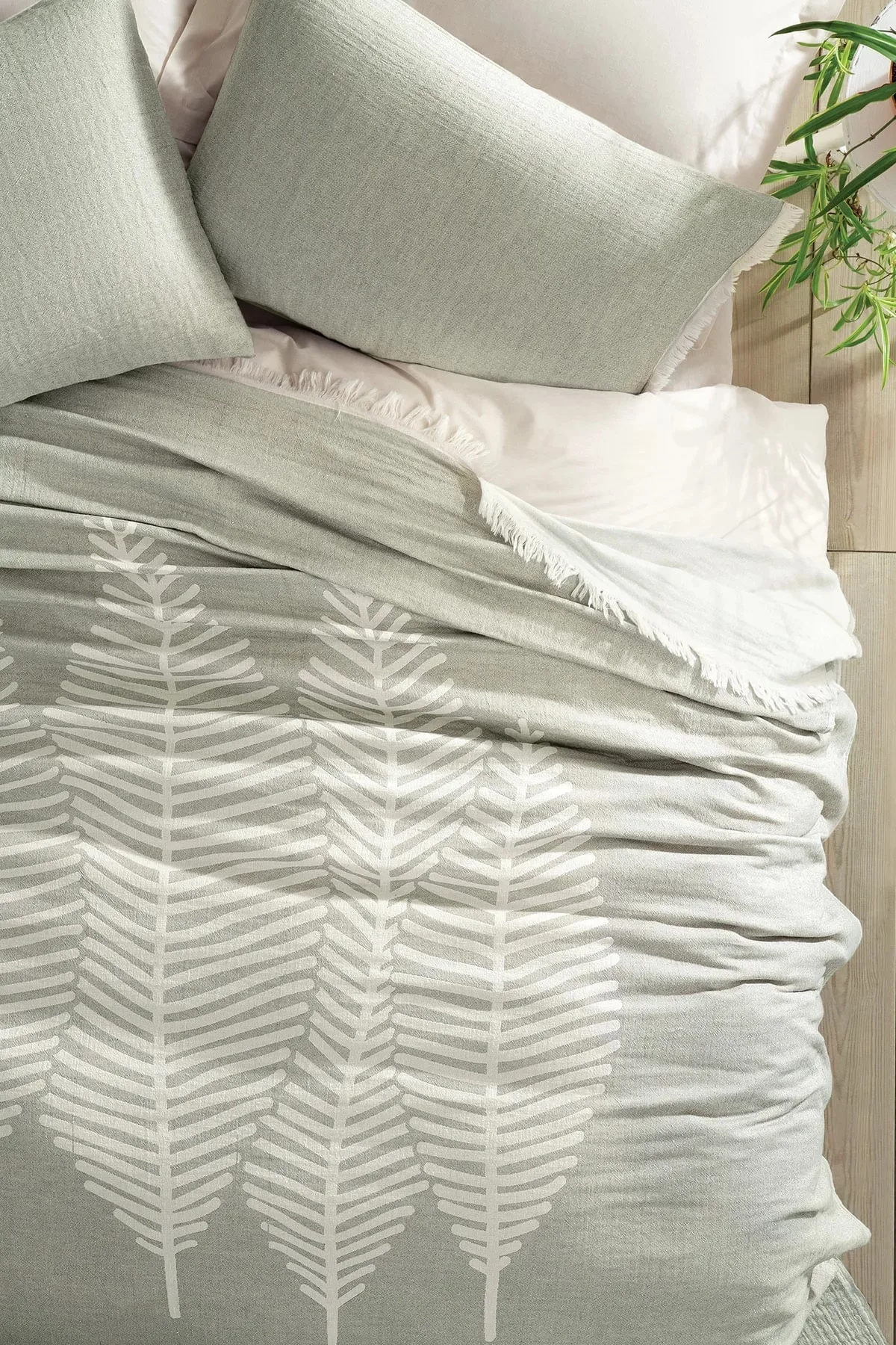 Folium Double Muslin Pike Bedspread Set-Sage Patterned Pillow Case Suit