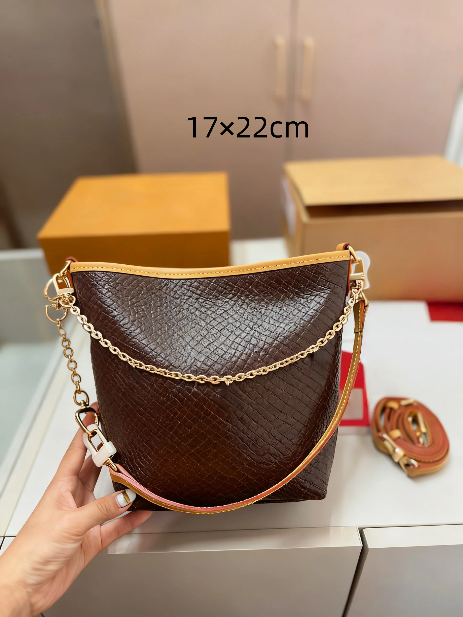 

2025 New Women'S Bag Bucket Bag 17X12Cm Multifunctional Practical Leather Bag Can Be Used As a Shoulder Bag No Box