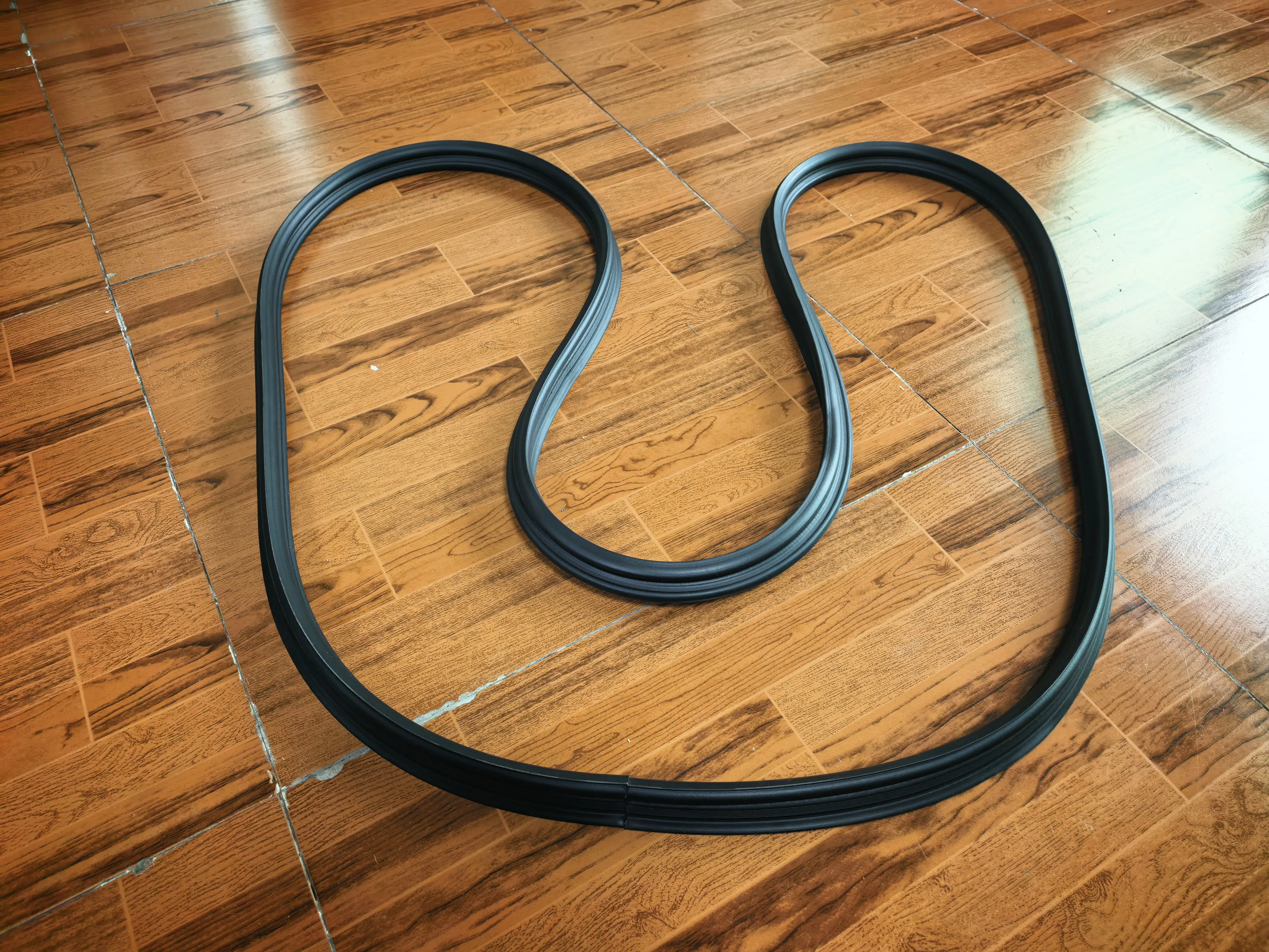 1-pc-durable-black-rear-tailgate-trunk-boot-rubber-seal-strip-for-vw-jetta-bora-mk4-dust-proof-weatherstrip