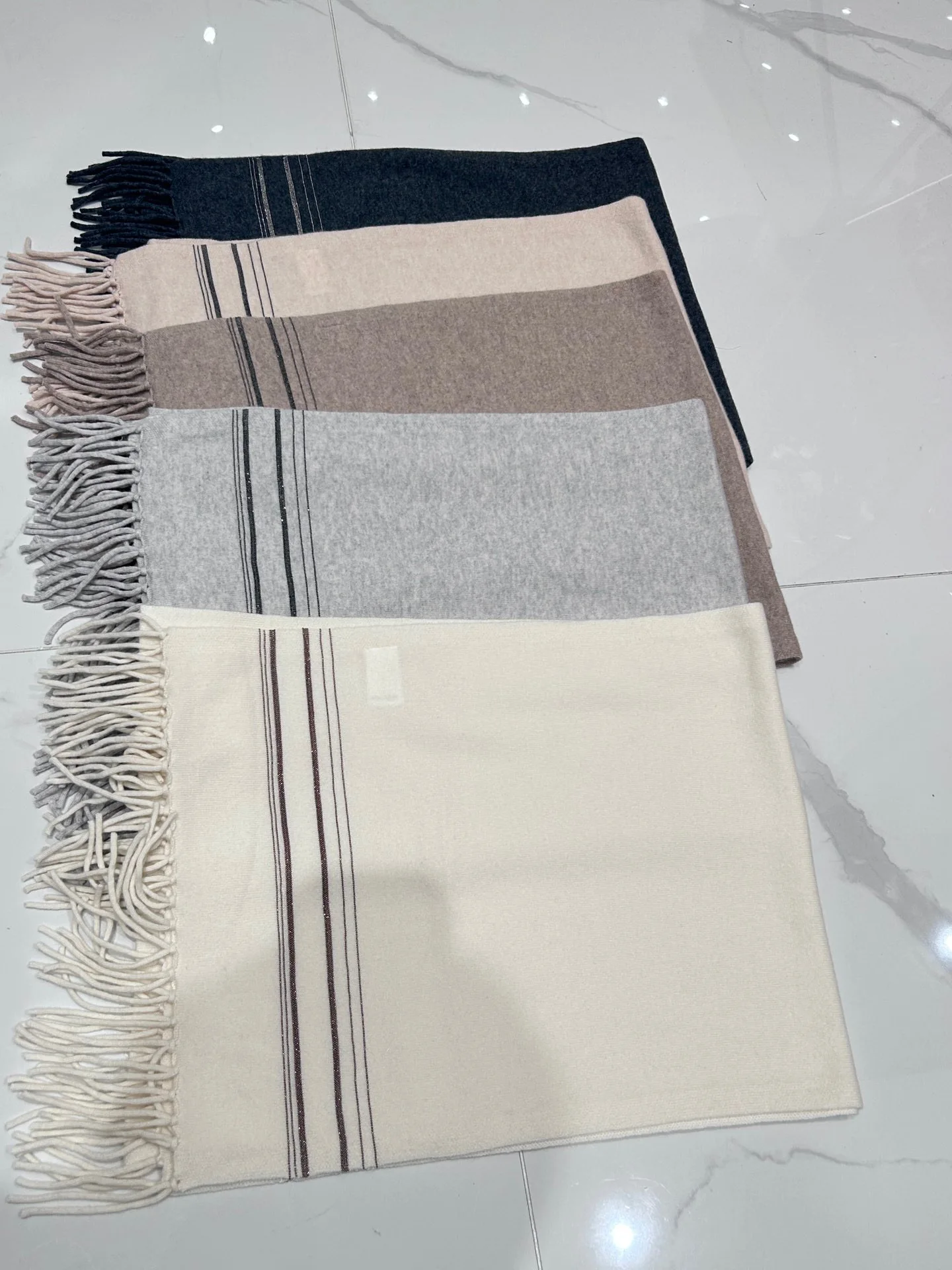 Lenço Cashmere Longo Listrado Luxuoso