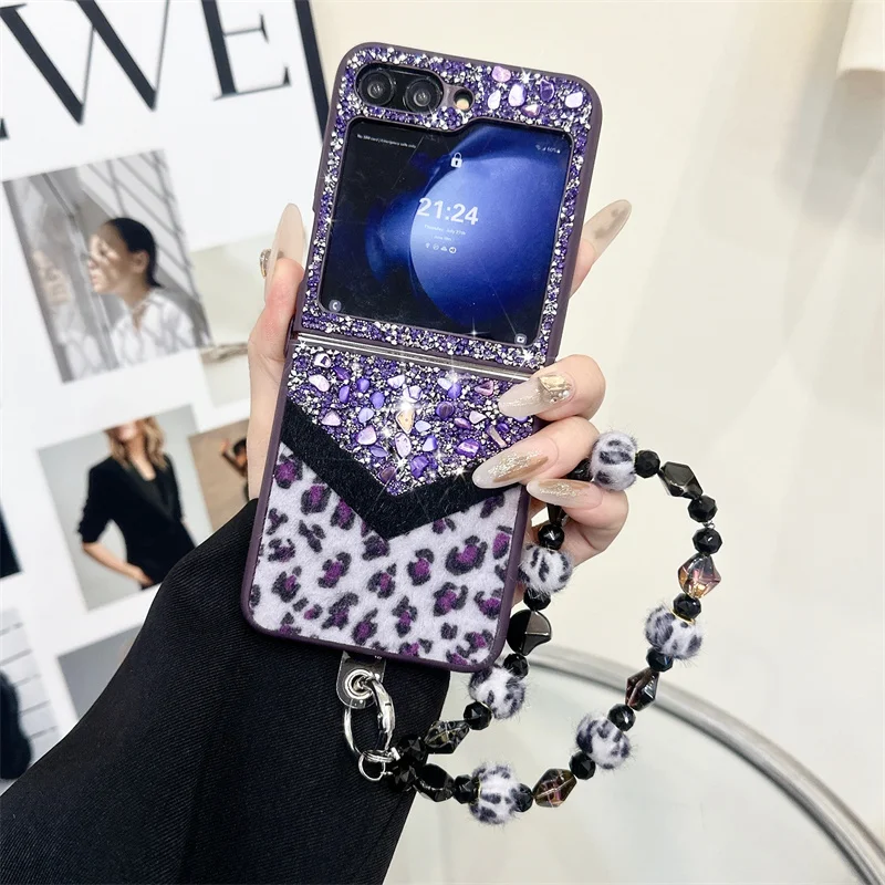 

Luxury Flash diamond plush leopard print phone case for Samsung ZFlip6 zflip 5 flip4 zflip3 Color chain stylish shockproof cover