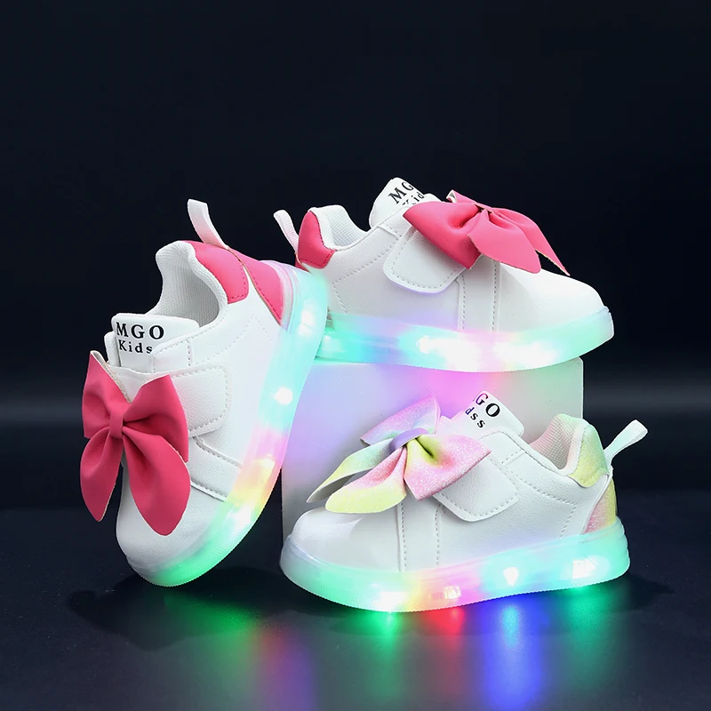 Mgo Kidss Spring and Autumn Pink Bow Light-Up Shoes, Cute White Sneakers for Children, Girls' Flashing Sports Casual Shoes, Cute Light-Up Casual Running Shoes, Suitable for Girls Aged 1-3-6