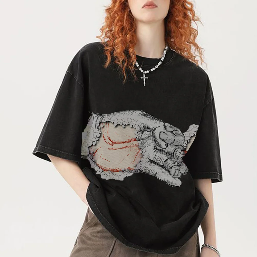 

Художественная винтажная потертая футболка с круглым вырезом и иллюстрацией сломанной руки Деконструированный стиль Комфортный крой Повседневная одежда