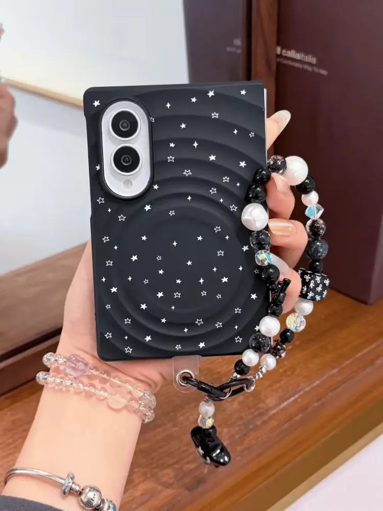 Korea Ins Proste etui na telefon z czarnym wzorem w kształcie gwiazdek do Samsung Galaxy Z Fold 8 Z Fold 8 Modne etui odporne na upadki z uchwytem magnetycznym — zdjęcie produktu 7