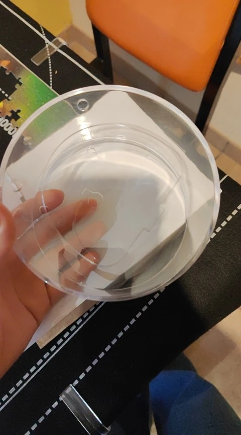 Round Acrylic Bird Feeder Courtyard Hanging And Bird Feeder With Suction Cup PMMA Bird Feeder Decoration photo review