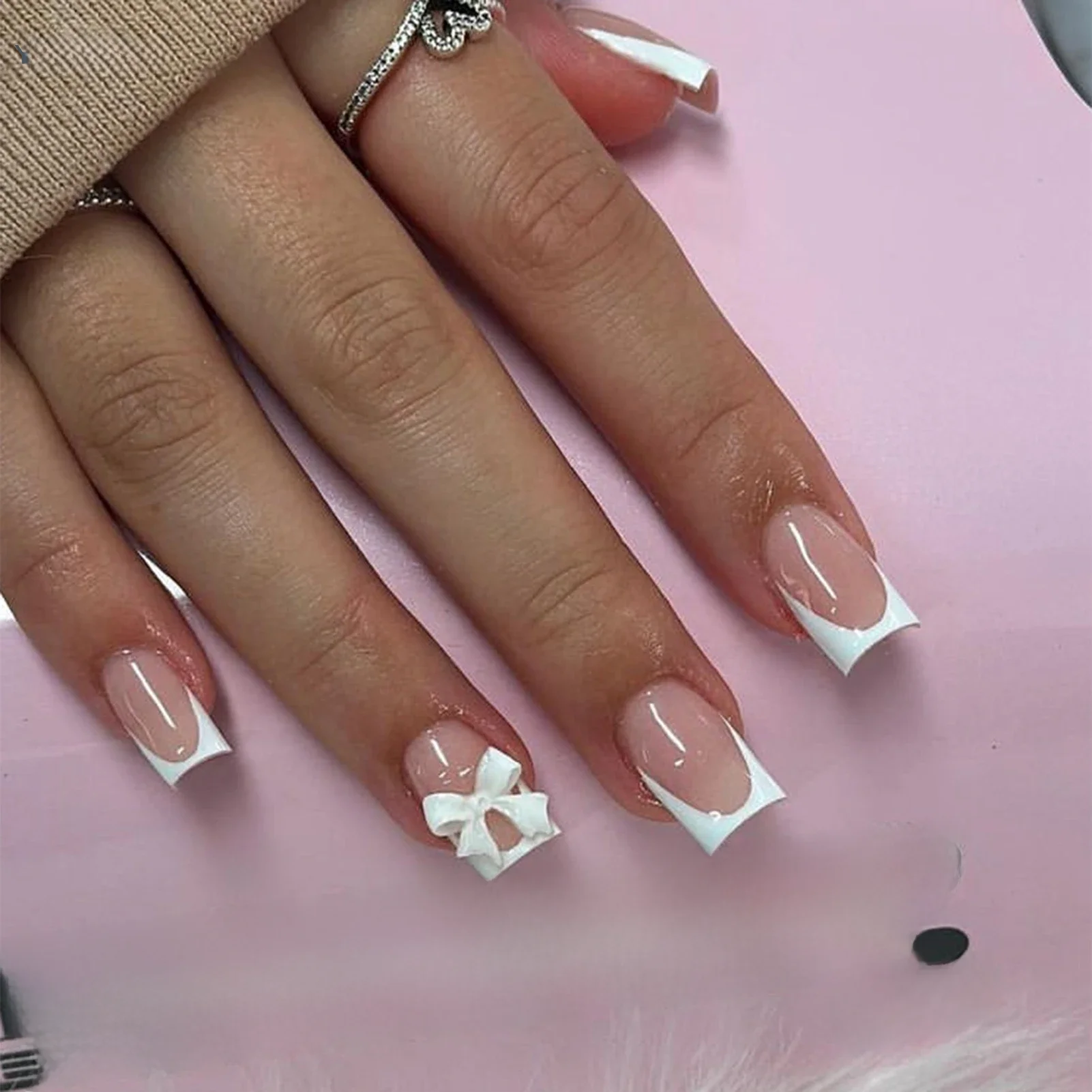 Biała francuska prasa na paznokcie 3D Bowknot Designs Nude Color Fake Nails Wearable False Nails Tips for Women DIY Manicure 24Pcs — zdjęcie 2