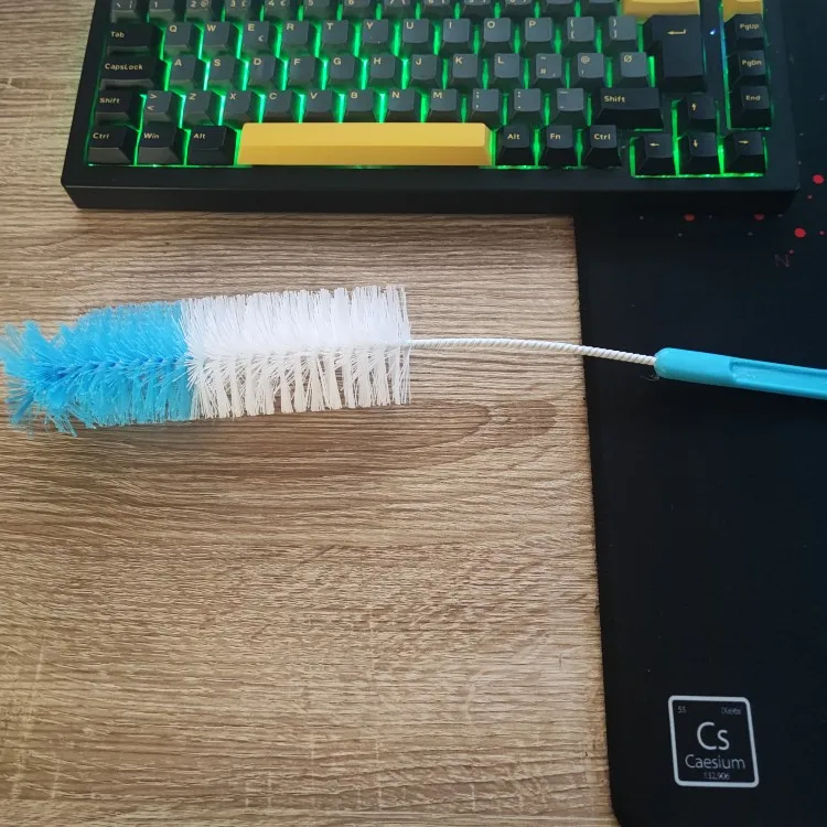 Long Handle Cup Brush,Kitchen Glass Bottle Cleaning Brush,Milk Bottle Tea Cup Scrubber,No-Electricity Required Cleaning Tool photo review