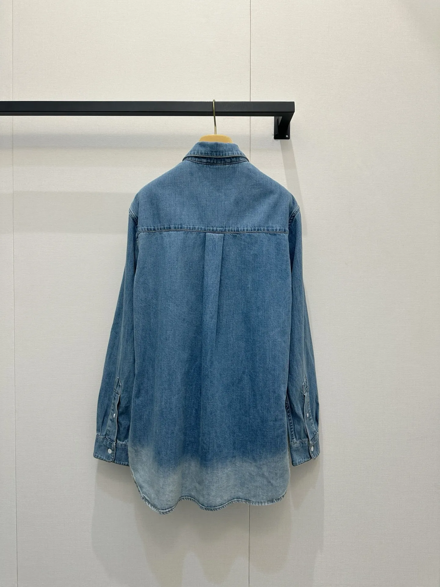2026 Spring and Summer Color-blocked Embroidered Letter Gradient Washed Denim Shirt