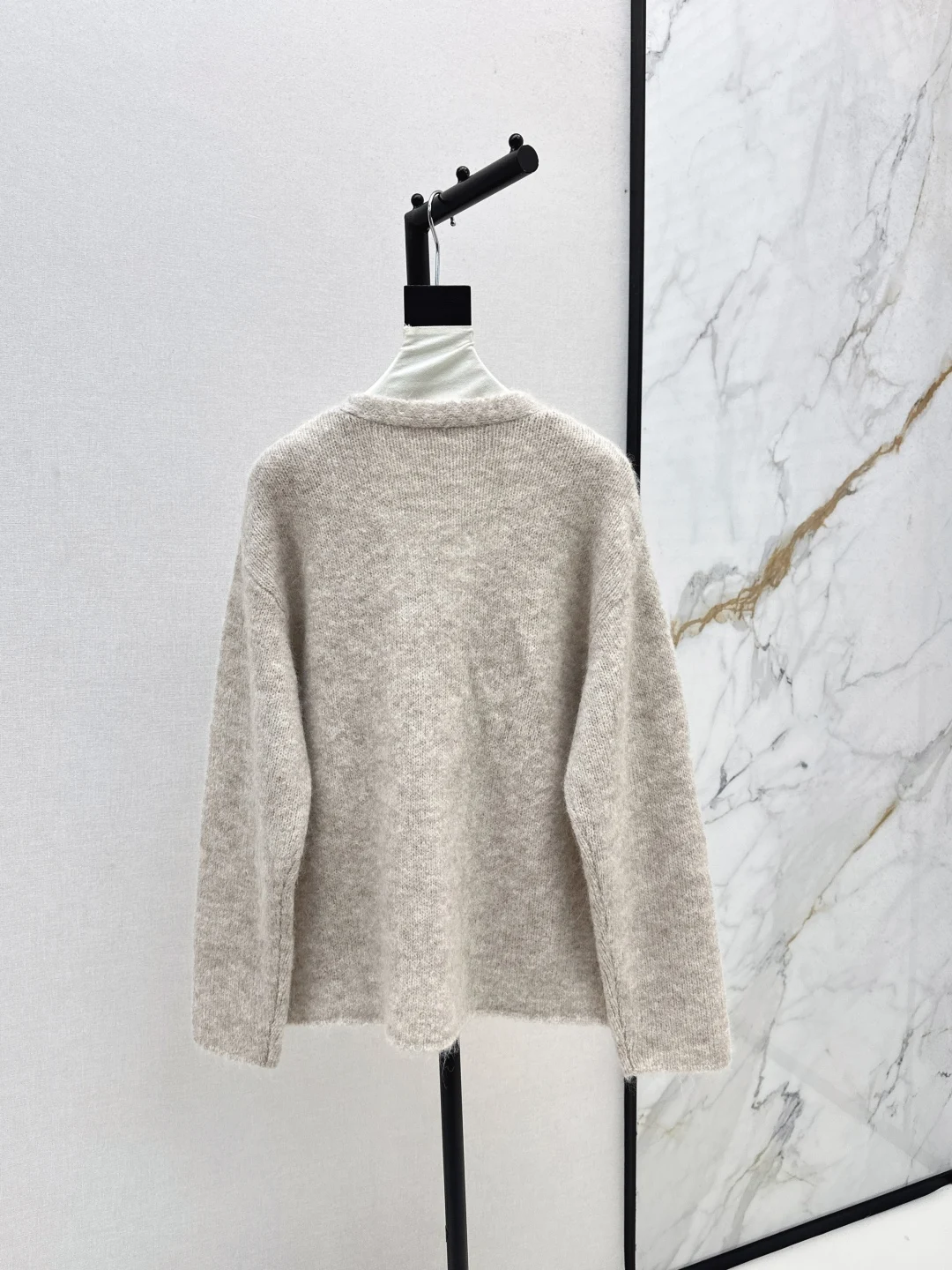 

2025 Autumn/Winter New Women's V-neck Cashmere Coat