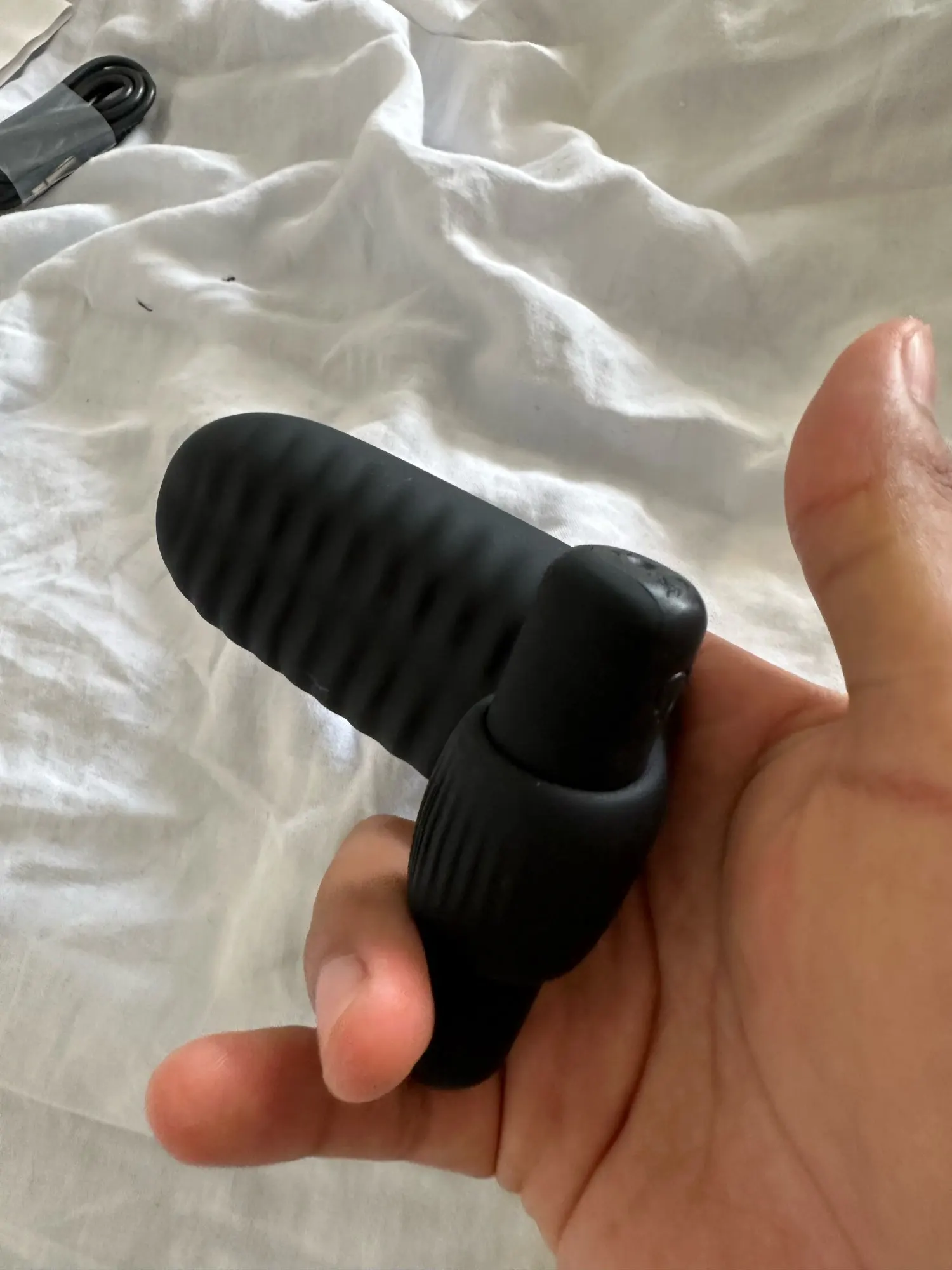 Vibrador para Clitóris e Ponto G Dedeira Vibratória - Erotik photo review