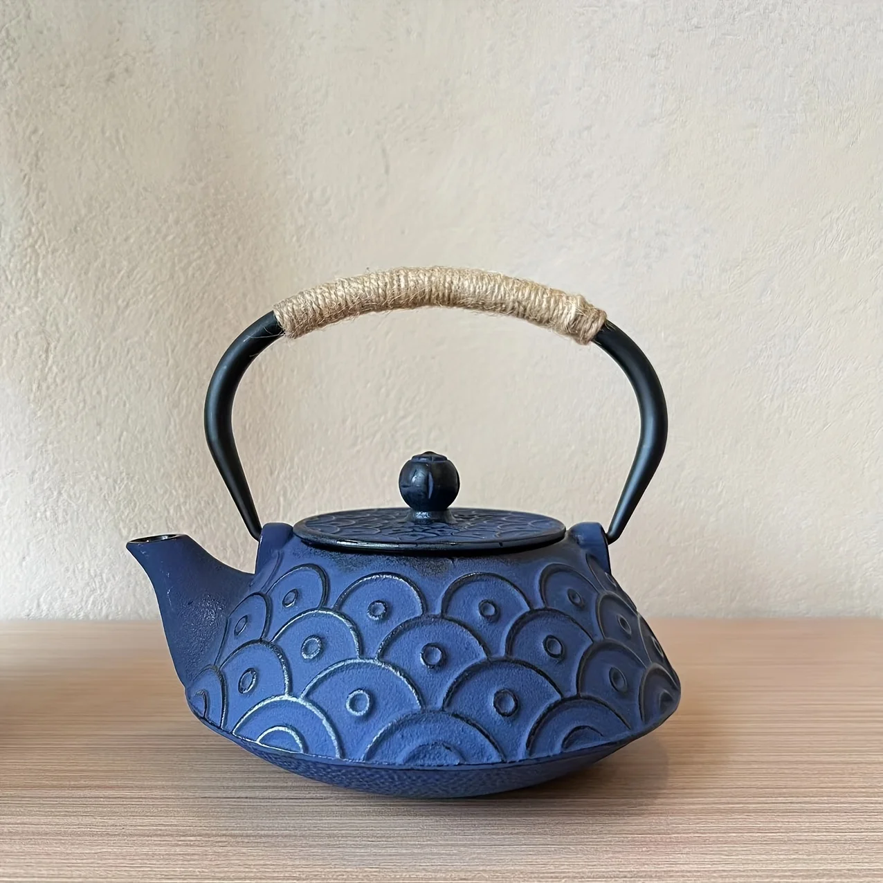 30.43oz Japanese Blue Fish Scale Pattern Cast Iron Teapot Enamel Kettle With Removable Stainless Steel Infuser