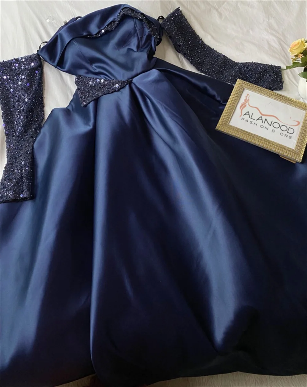 Cathy Elegant Dark Blue A-line Prom Dress Sexy Strapless Silk Satin Party Dress Sequins Glove Evening Dress Ball Gown فستان سهرة