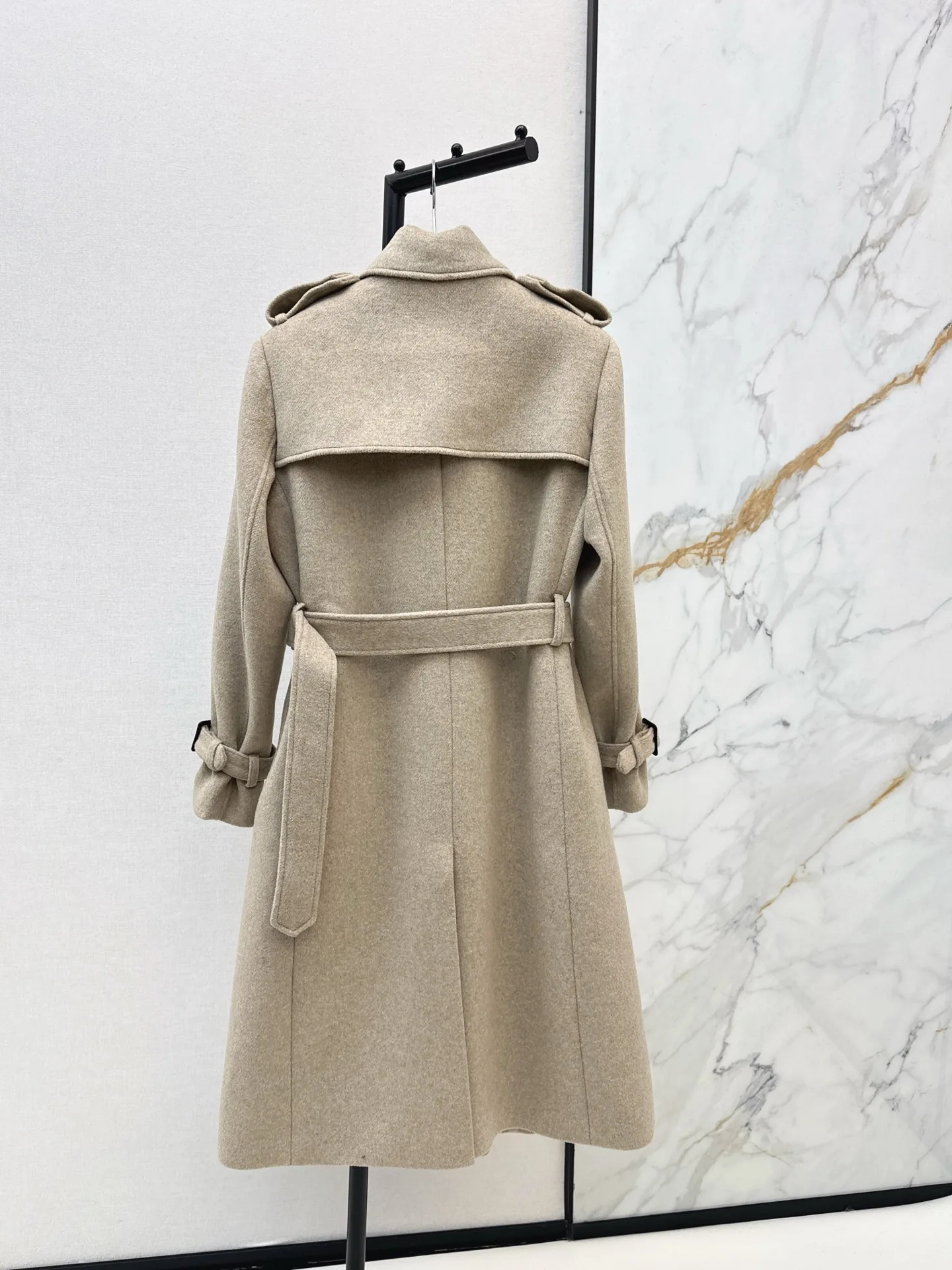 

Новейшее высококачественное темпераментное шерстяное пальто на осень и зиму, однотонное шерстяное пальто премиум-класса 156.