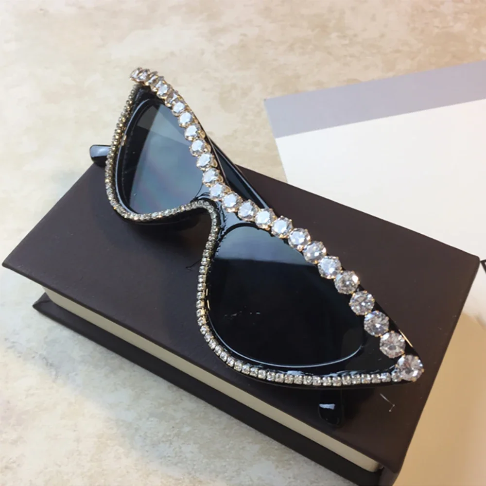 KLASSNUM Vintage luksusowe okulary przeciwsłoneczne Cat Eye damskie markowe designerskie okulary przeciwsłoneczne z kryształowy diament ramą czarne różowe Bling Bling — zdjęcie 2