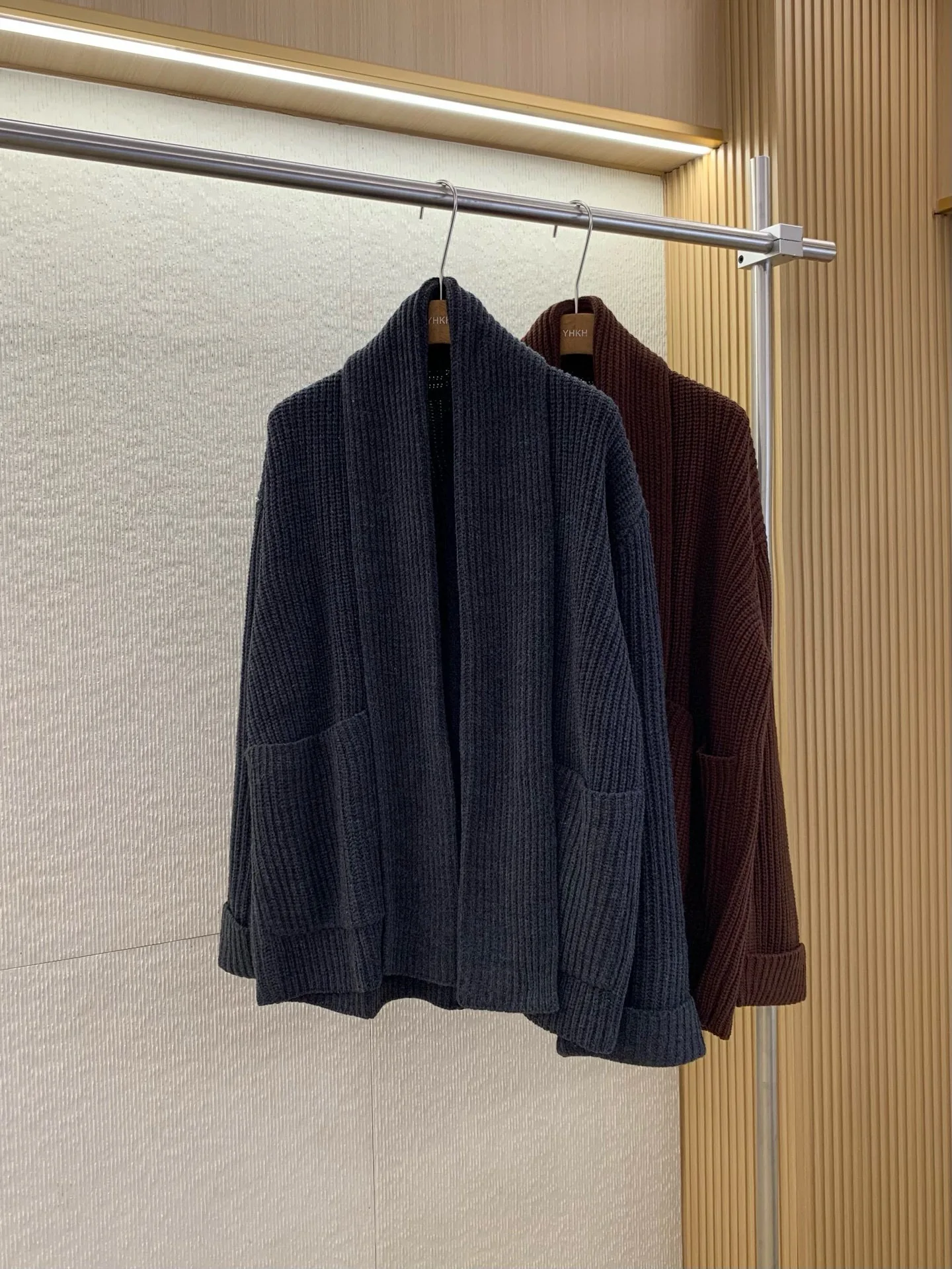 

Элегантный минималистичный однотонный универсальный модный кардиган из смеси шерсти