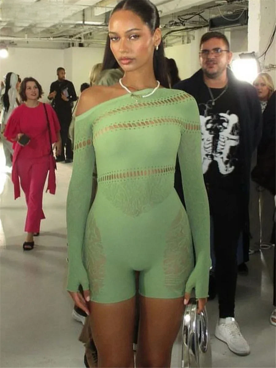 Weird Puss See Through Romper Women Sexy Hollow Rhinestones Long Sleeve Skinny Irregular Off Shoulder Body-Shaping Playsuits — zdjęcie 2