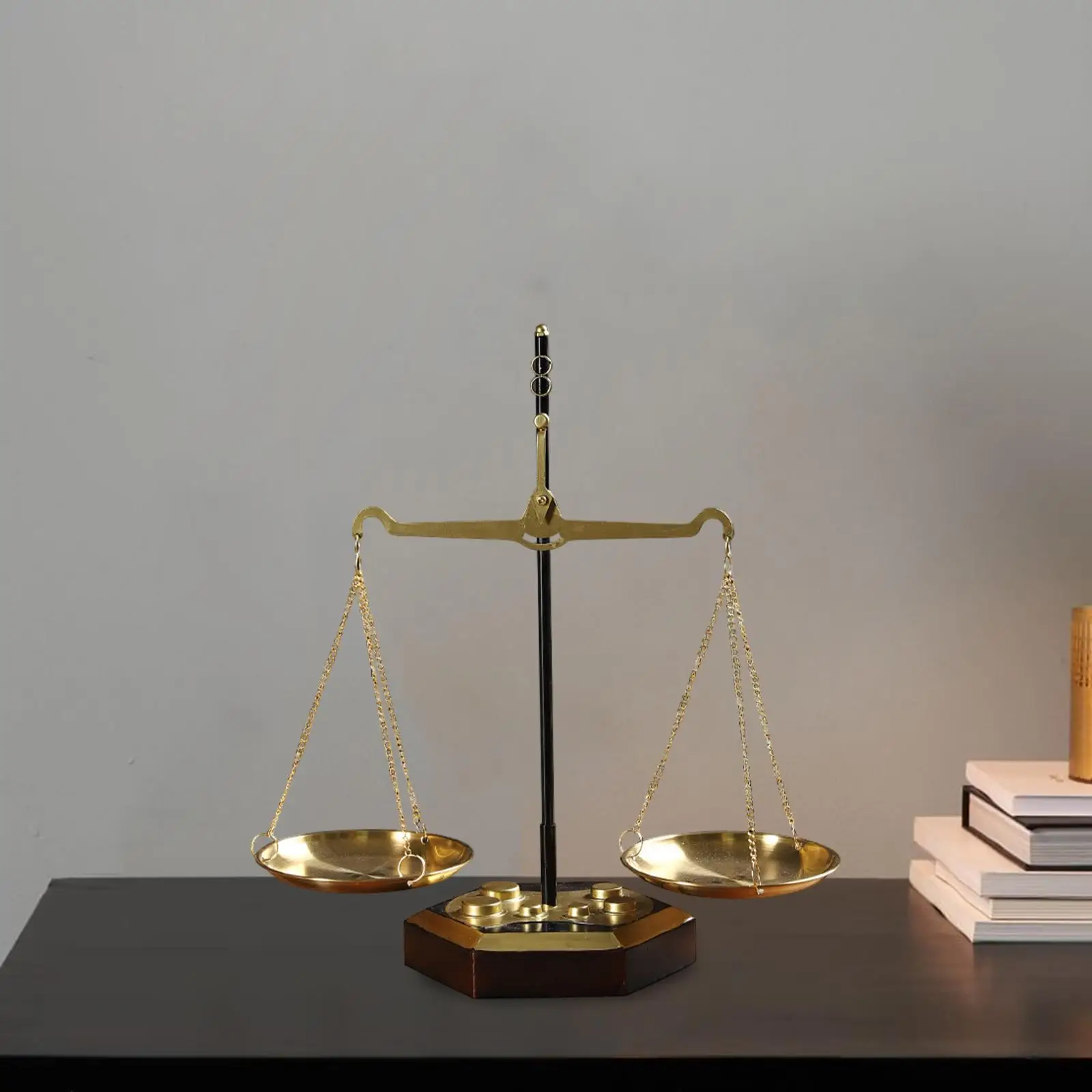 الميزان مقياس ديكور غرفة الدراسة القانون الطلاب الرف مكتب الدعامة عرض موقف حامل مجوهرات عرض موقف المحامي العدالة مقياس