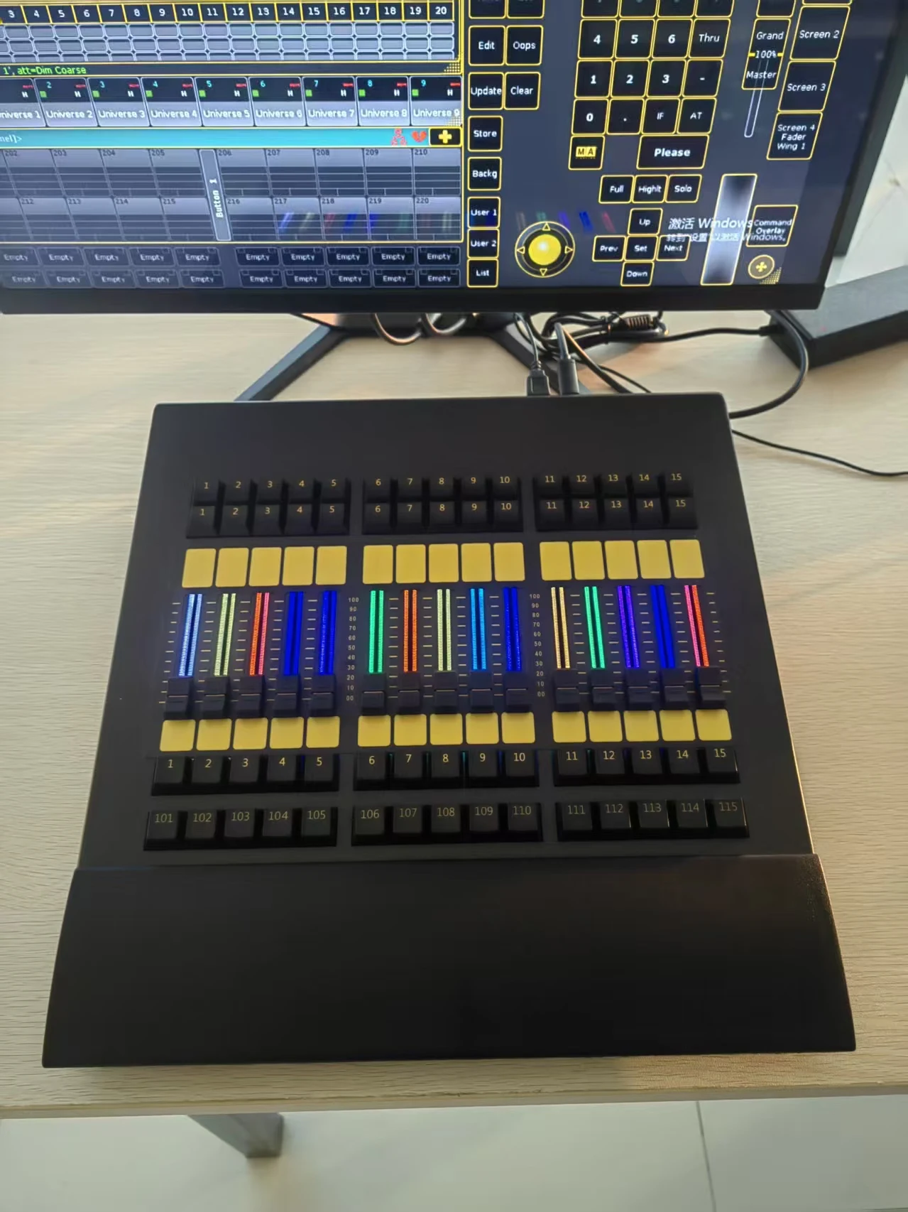 MA2 Fader Wing MA Command Wing MA كمبيوتر محمول 192 DMX تحكم M2 M3 Dmx وحدة التحكم المرحلة الإضاءة الاسمية تتحرك رئيس التحكم في الإضاءة