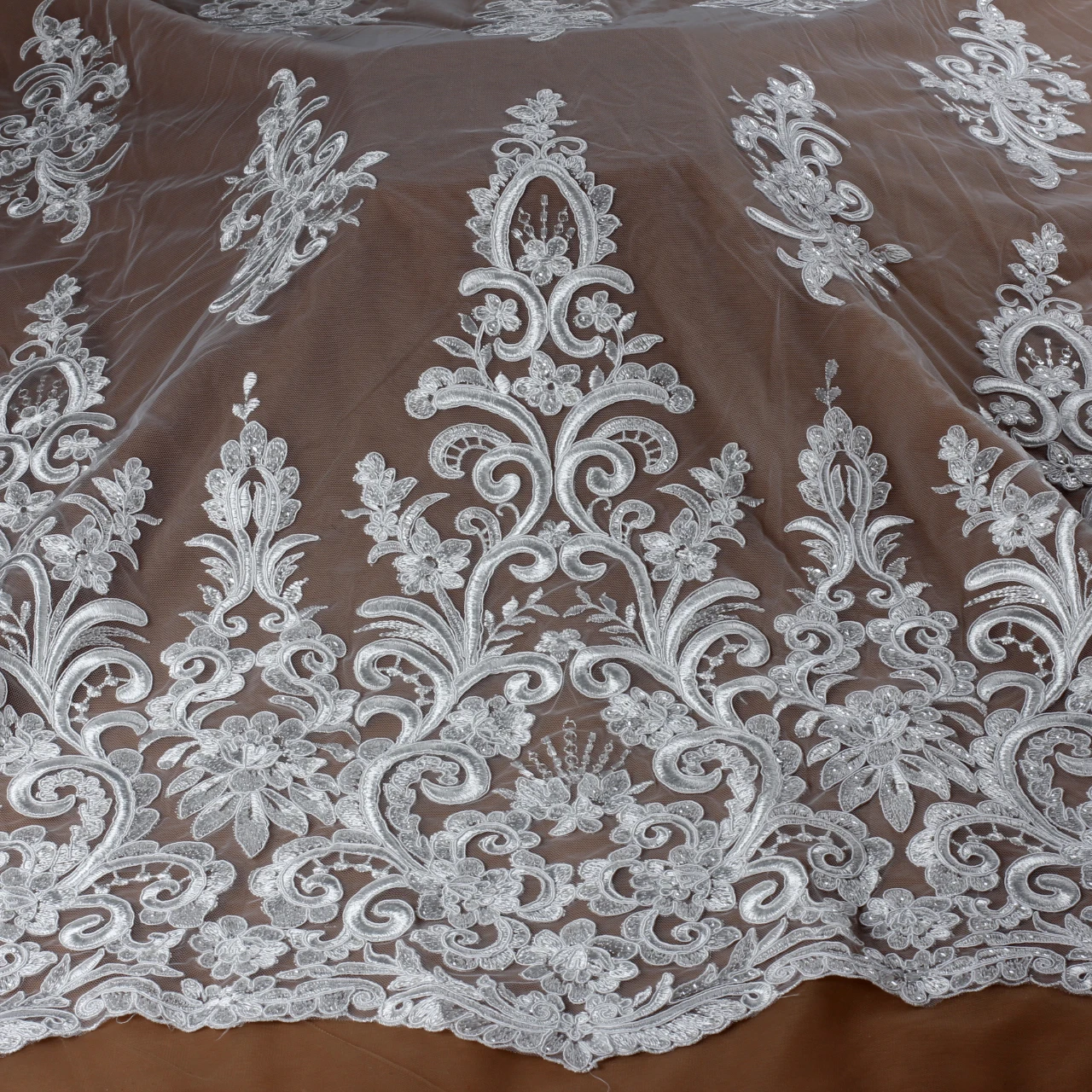 

HelluyerDc Ivory,White carded sequins lace fabric,Hight quality,large patterns heavy embroidery for wedding prom dress fabric