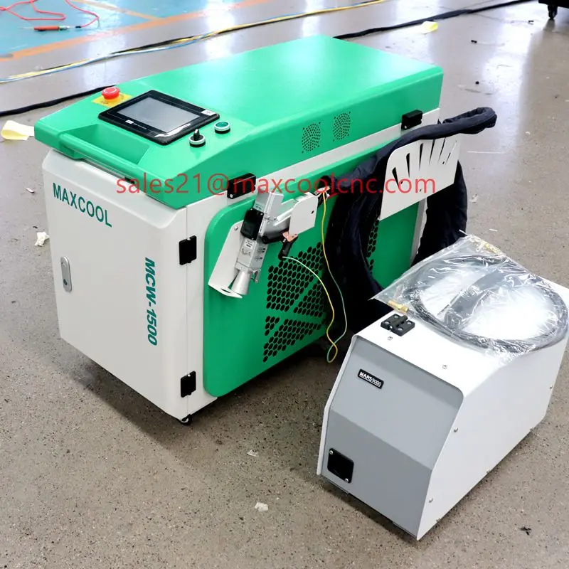 MAXCOOL Laser hand-held laser welding machine Metal Iron Plate Welder 1500watt Price