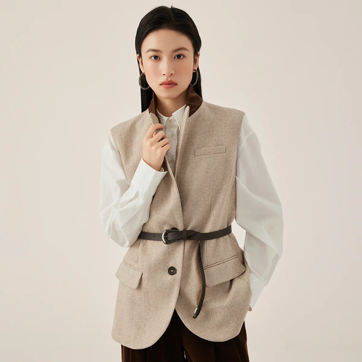 KX7523378 In Stock Luxury Women’s Wool Blend Vest Waistcoat Pockets Elegant Minimalist Sleeveless Jacket