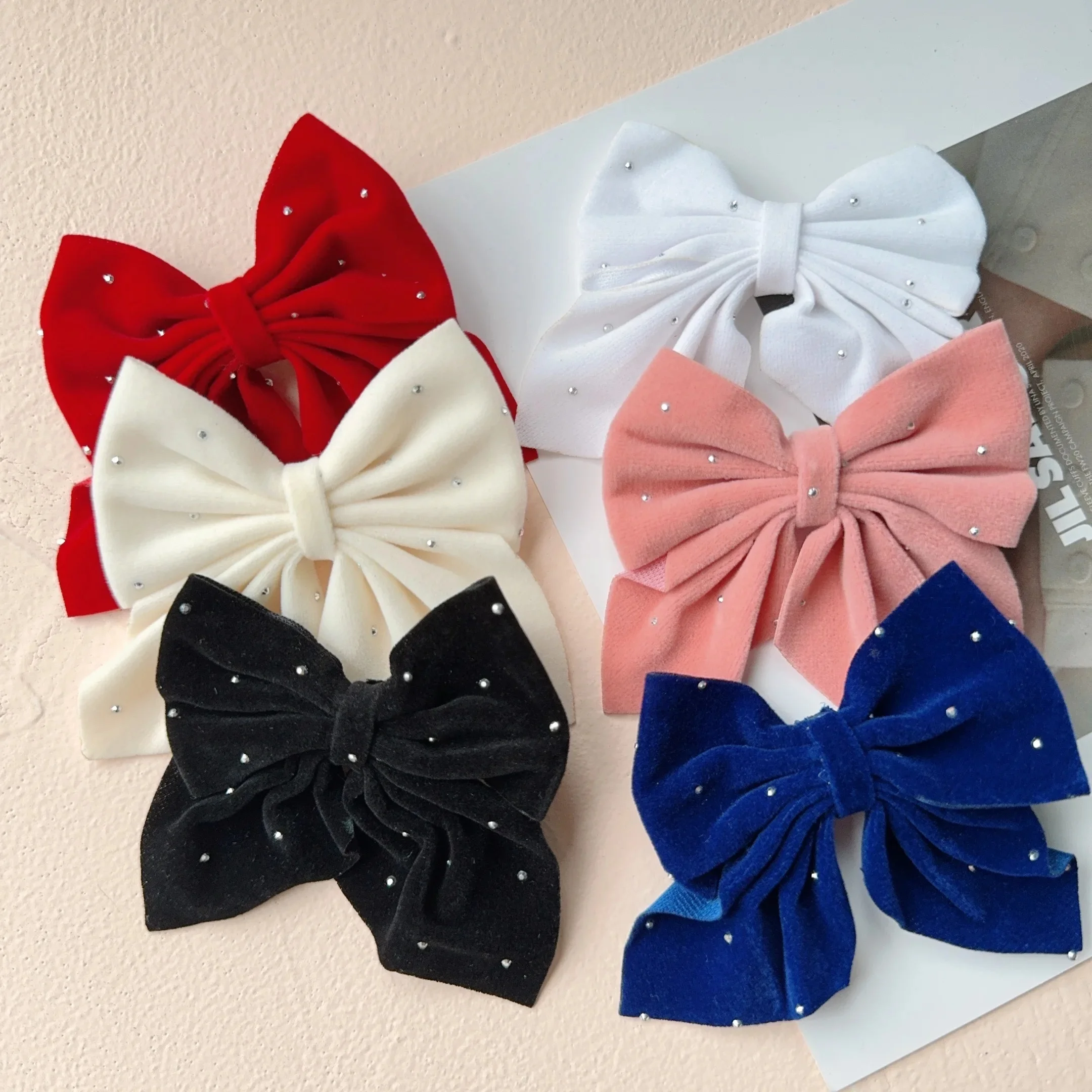 2 szt. Gwiaździste kropki czerwona aksamitna kokardka szpilki do włosów spinki do włosów dla dzieci dziewczyny moda świąteczne spinki kucyk akcesoria do nakryć głowy — zdjęcie 2