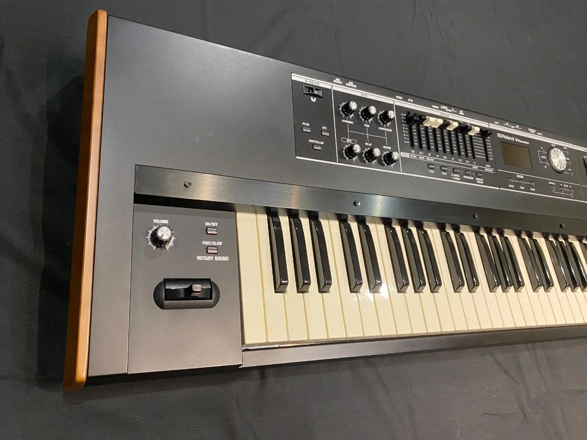 

BRAND NEW 2026 Rolands V-Combo VR-730 73-key Live Performance Keyboard